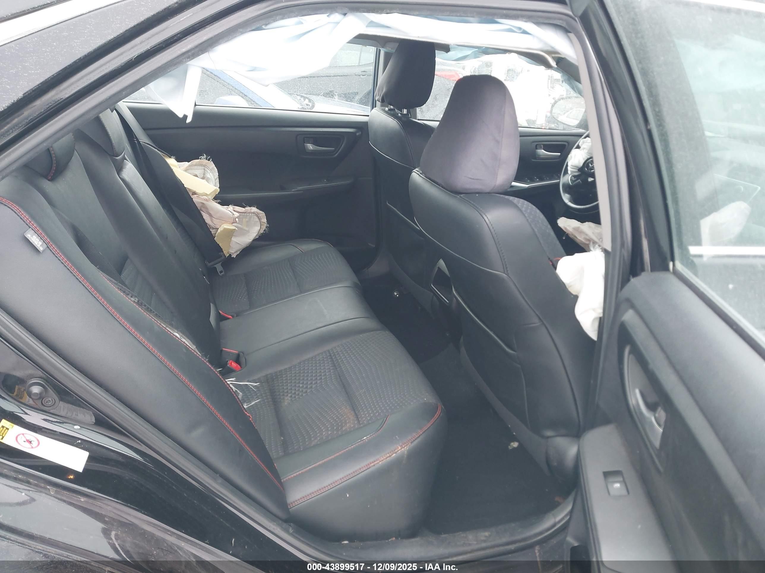 TOYOTA CAMRY image 8