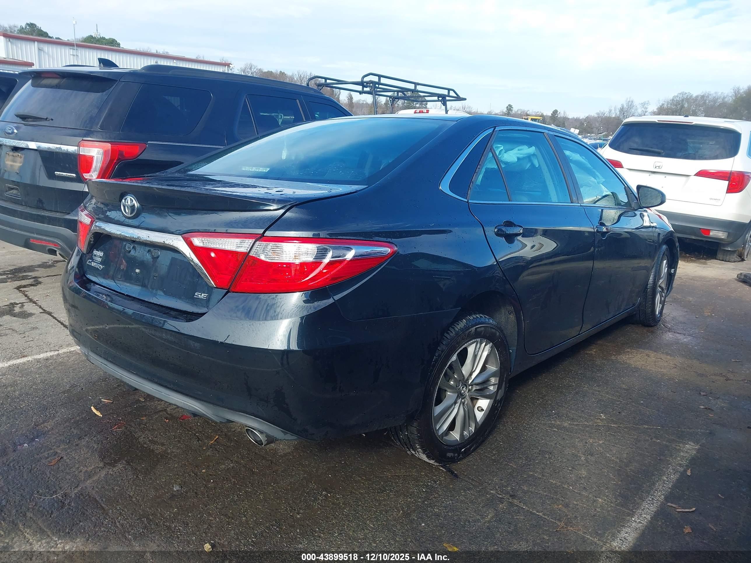TOYOTA CAMRY image 4
