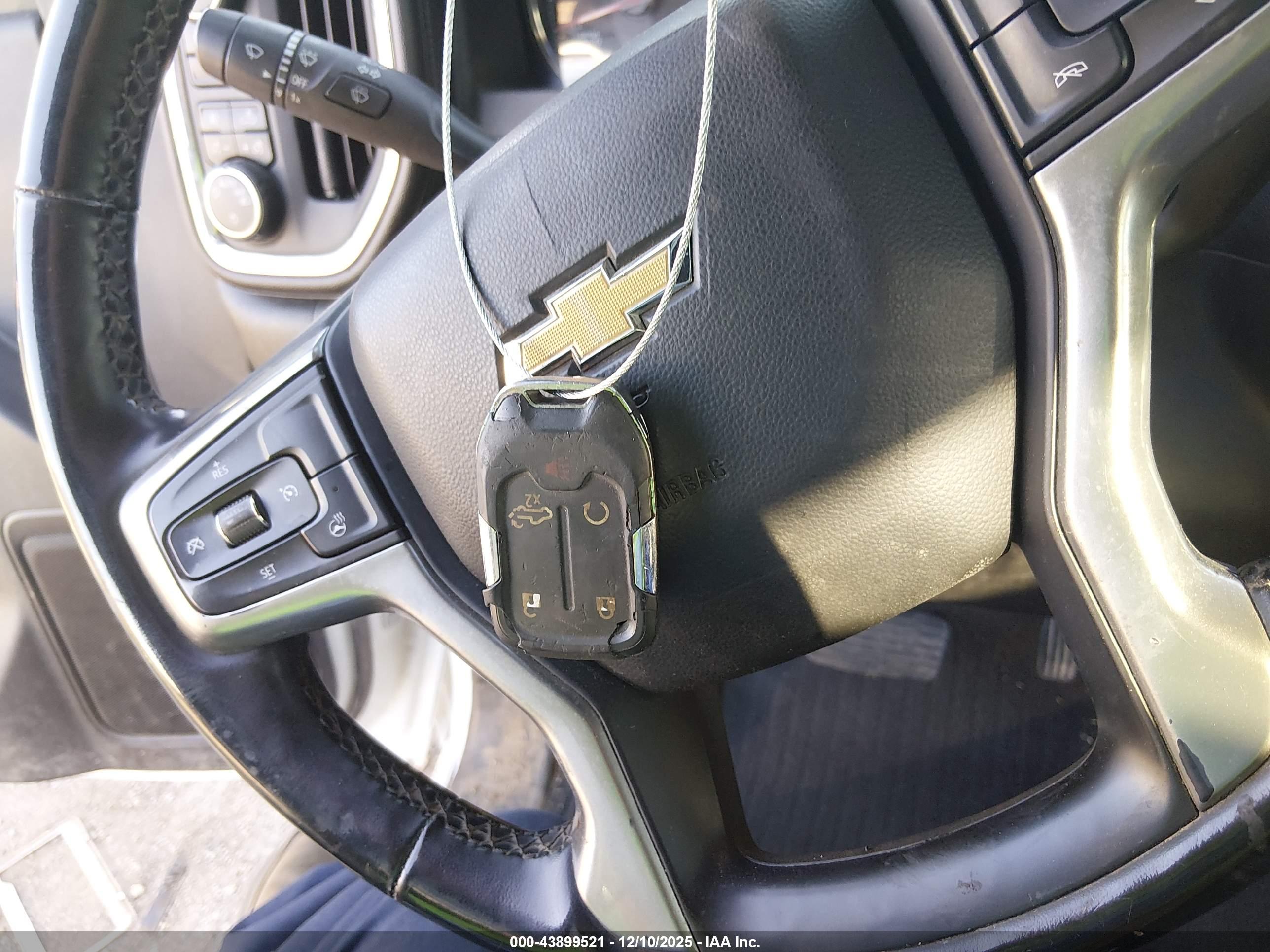 CHEVROLET SILVERADO image 11