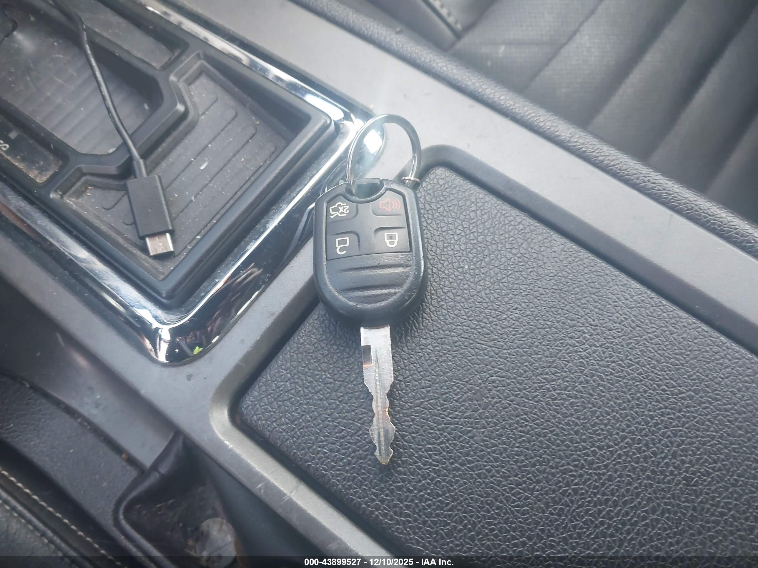FORD MUSTANG image 11