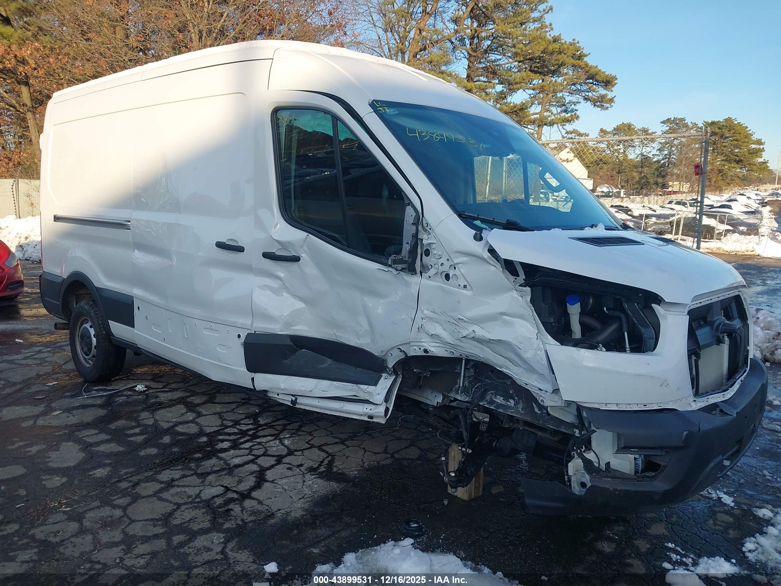 FORD TRANSIT-250 image 6