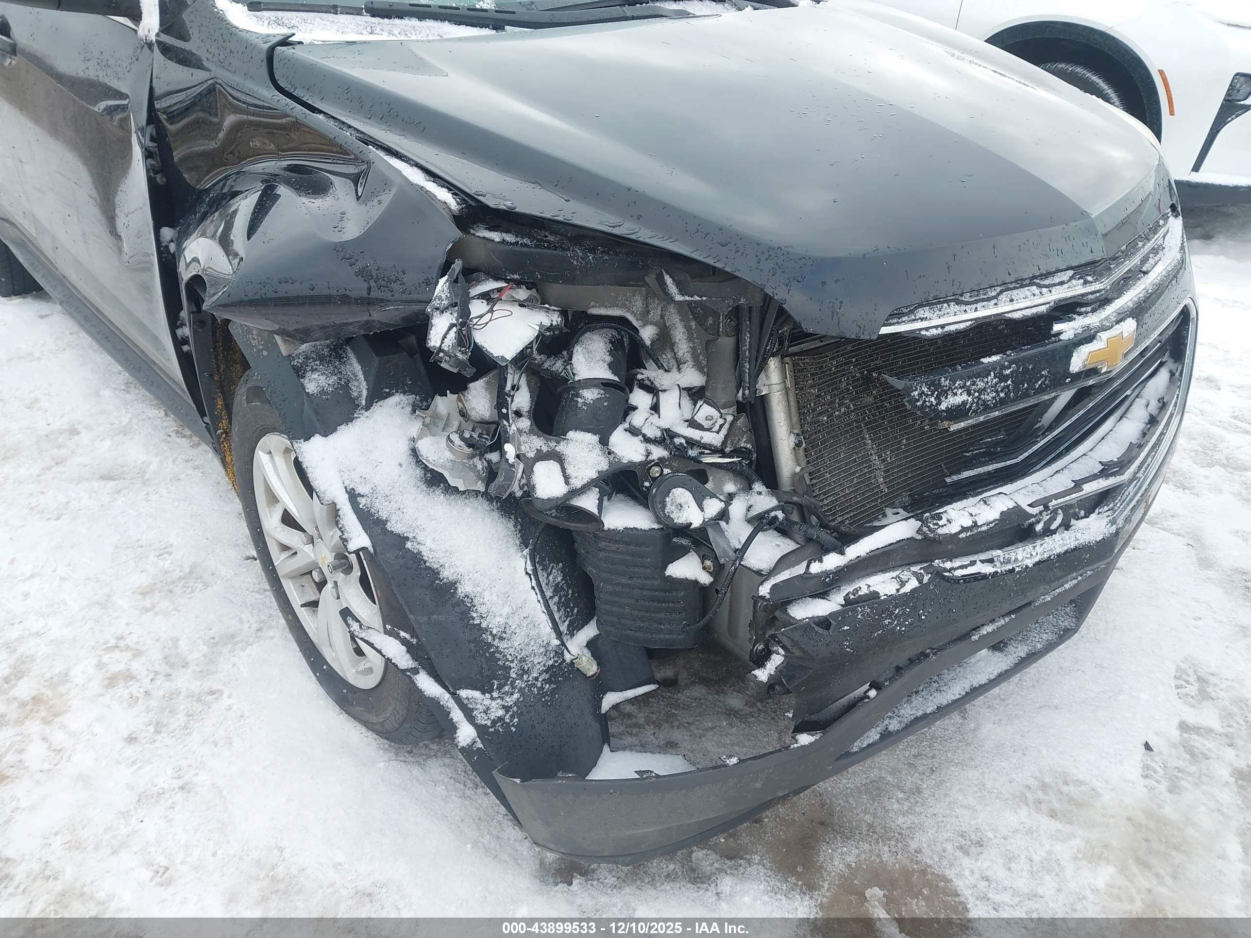 CHEVROLET EQUINOX image 6