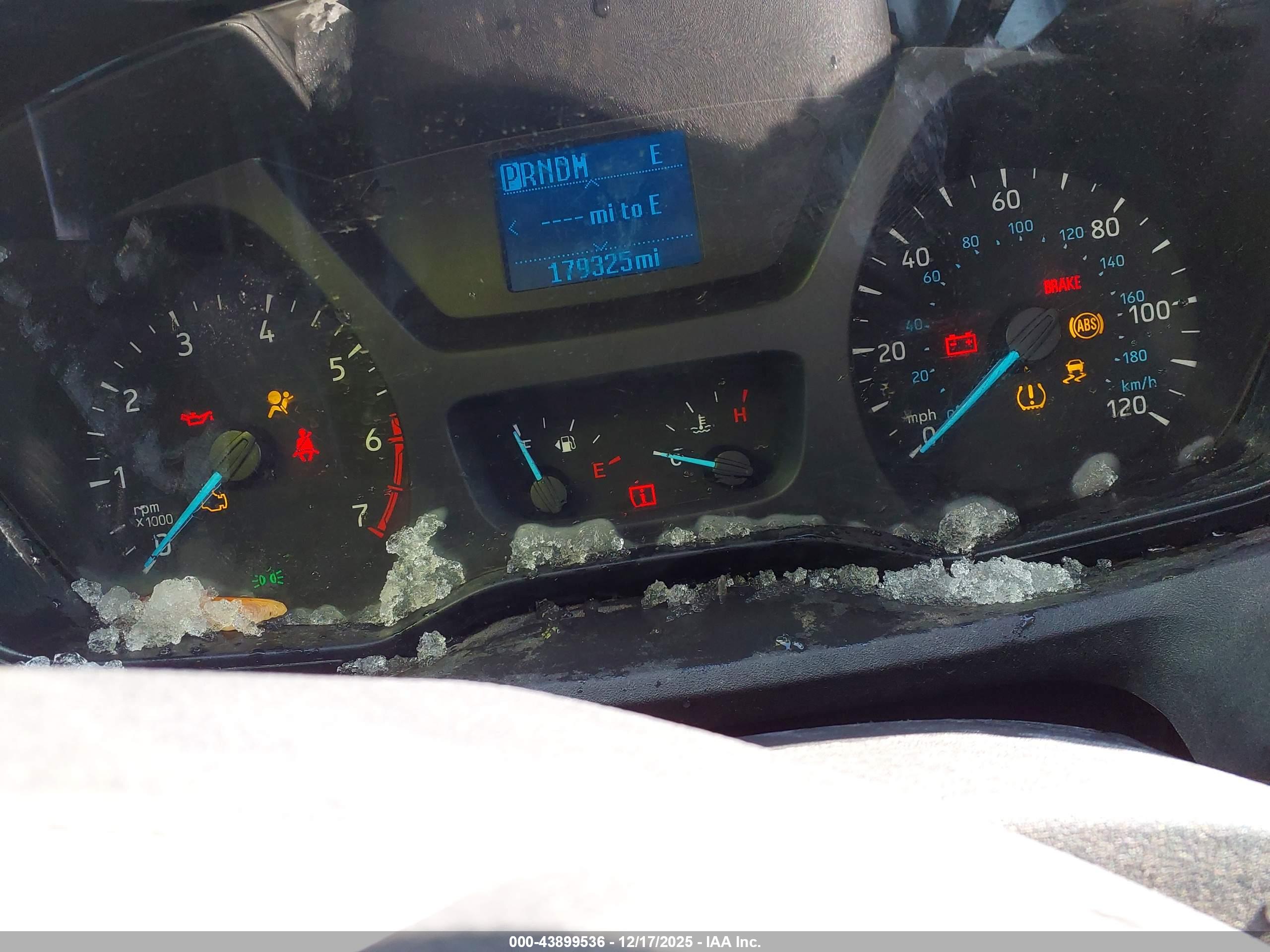 FORD TRANSIT-350 image 7