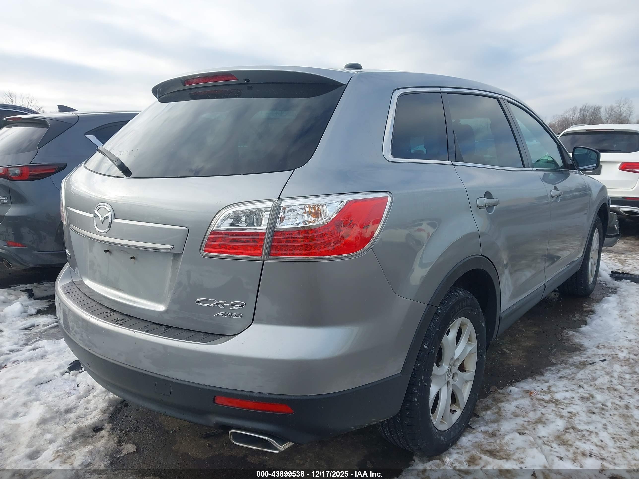 MAZDA CX-9 image 4