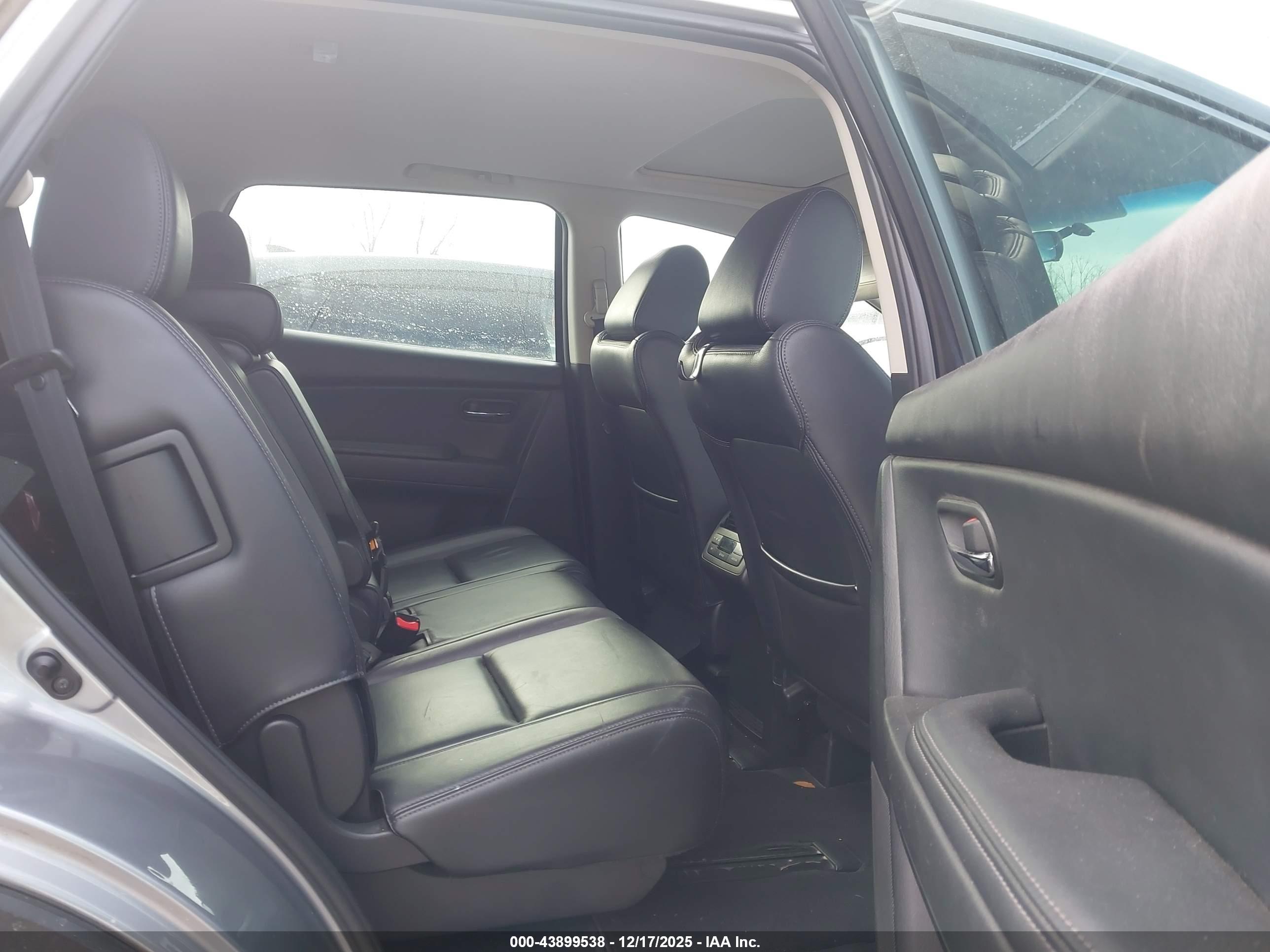 MAZDA CX-9 image 8