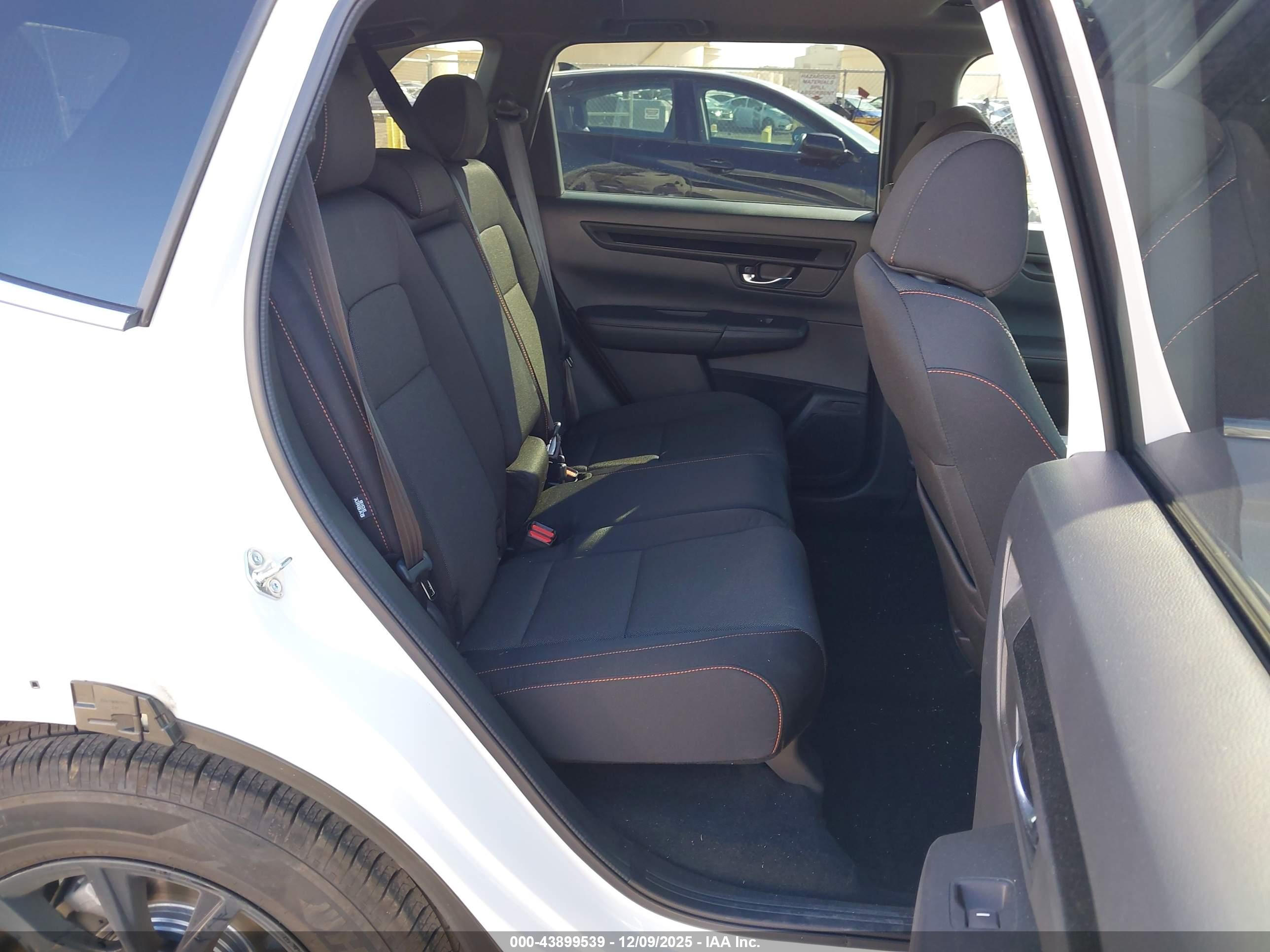 HONDA CR-V image 8