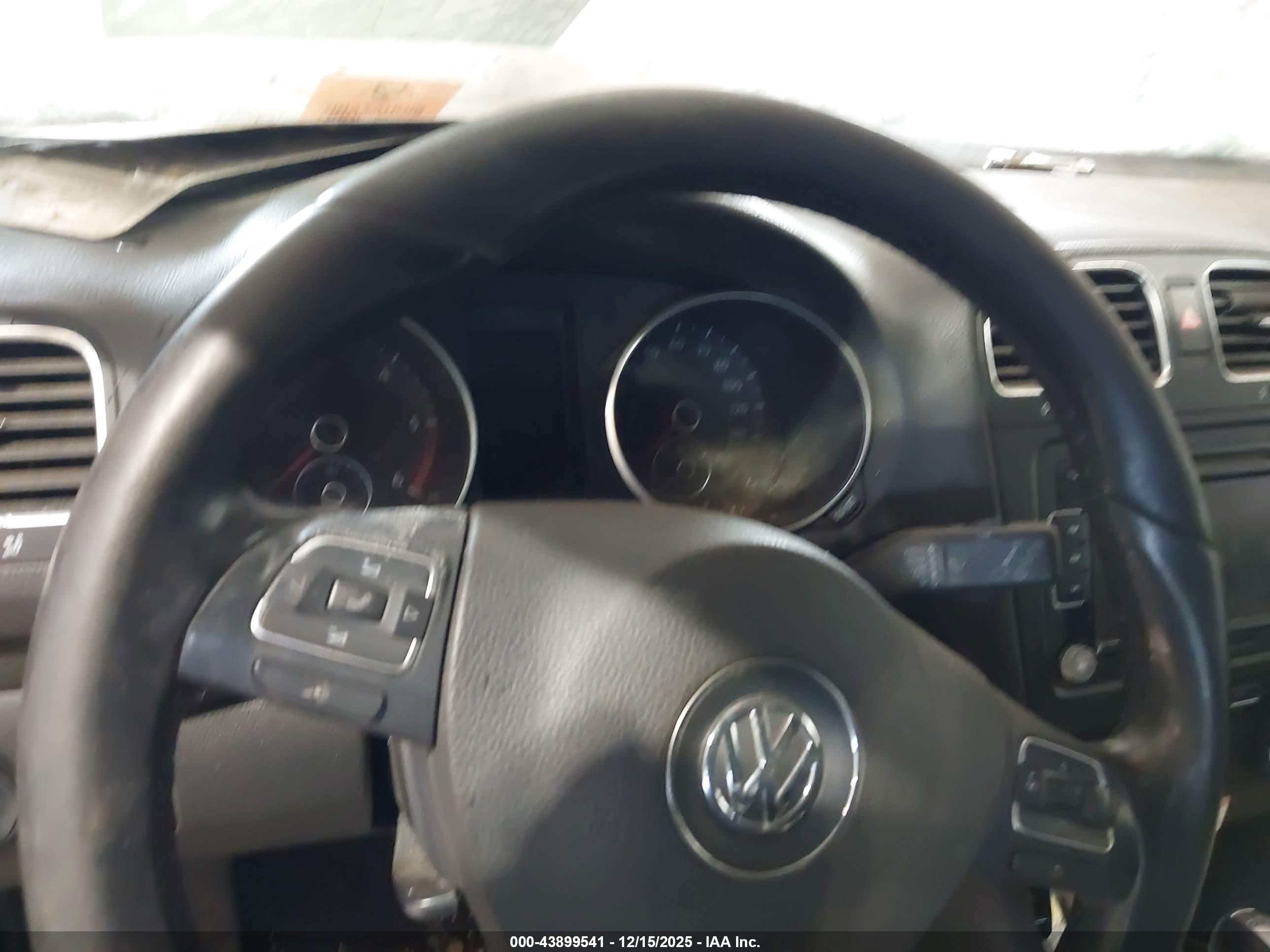VOLKSWAGEN JETTA image 7