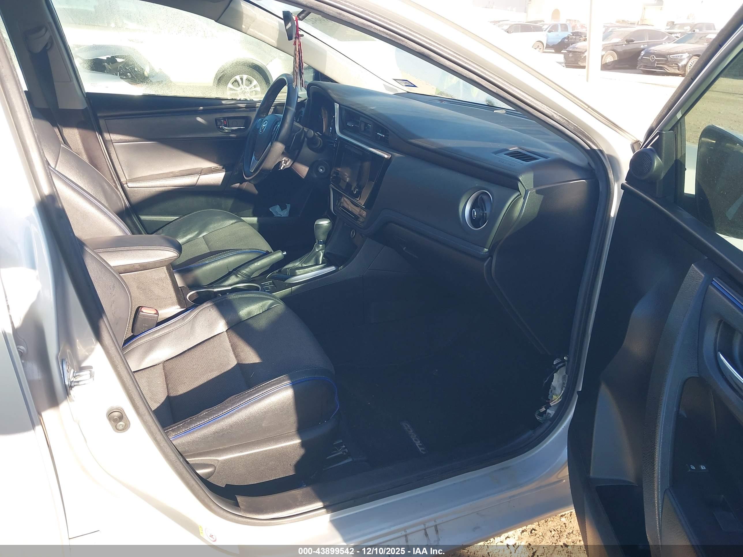 TOYOTA COROLLA image 5
