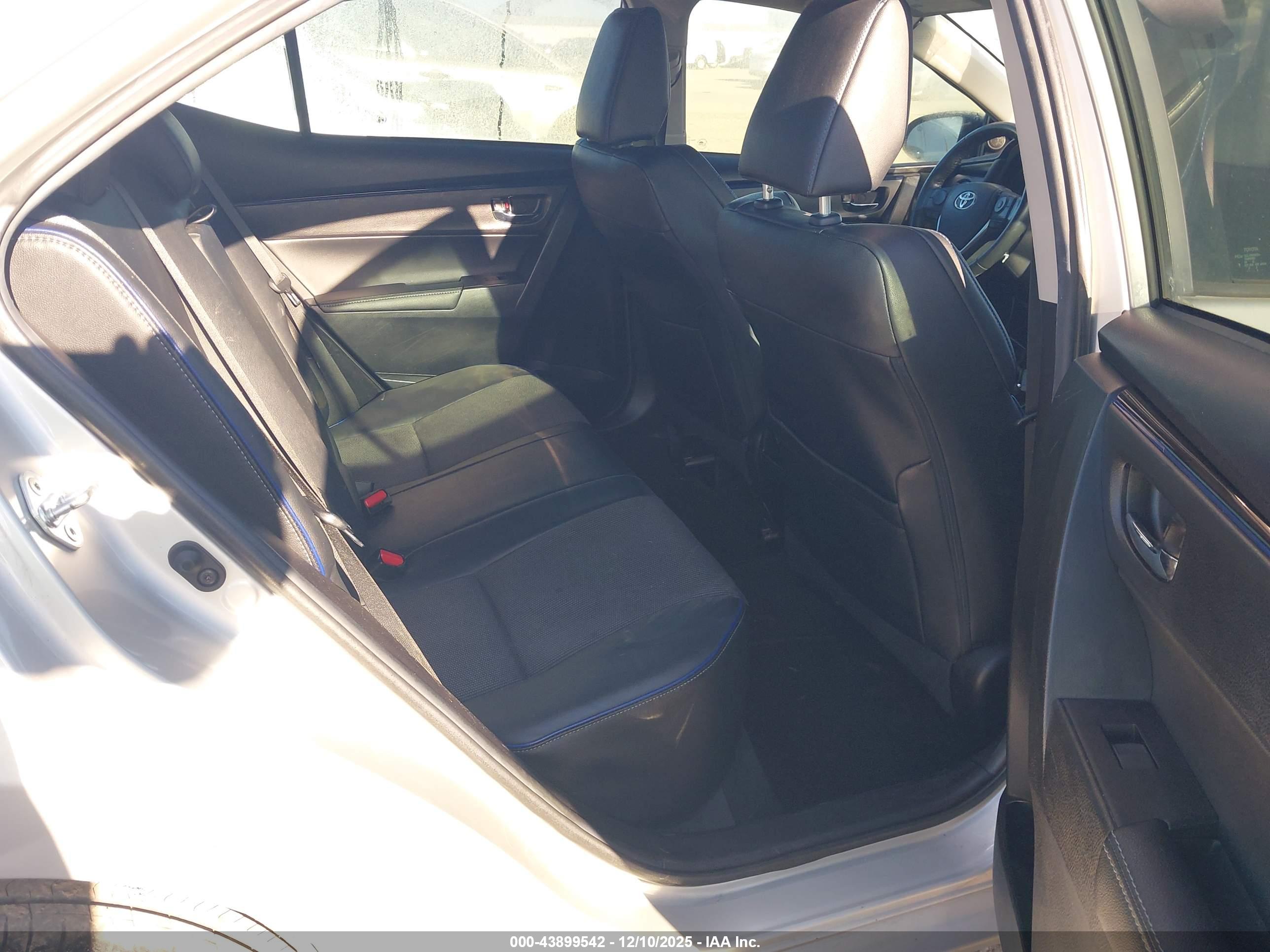 TOYOTA COROLLA image 8