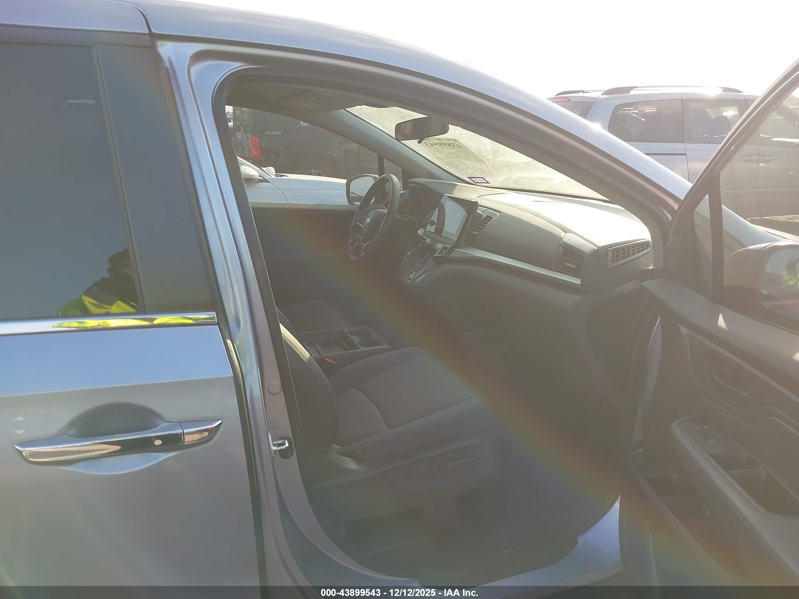 HONDA ODYSSEY image 5