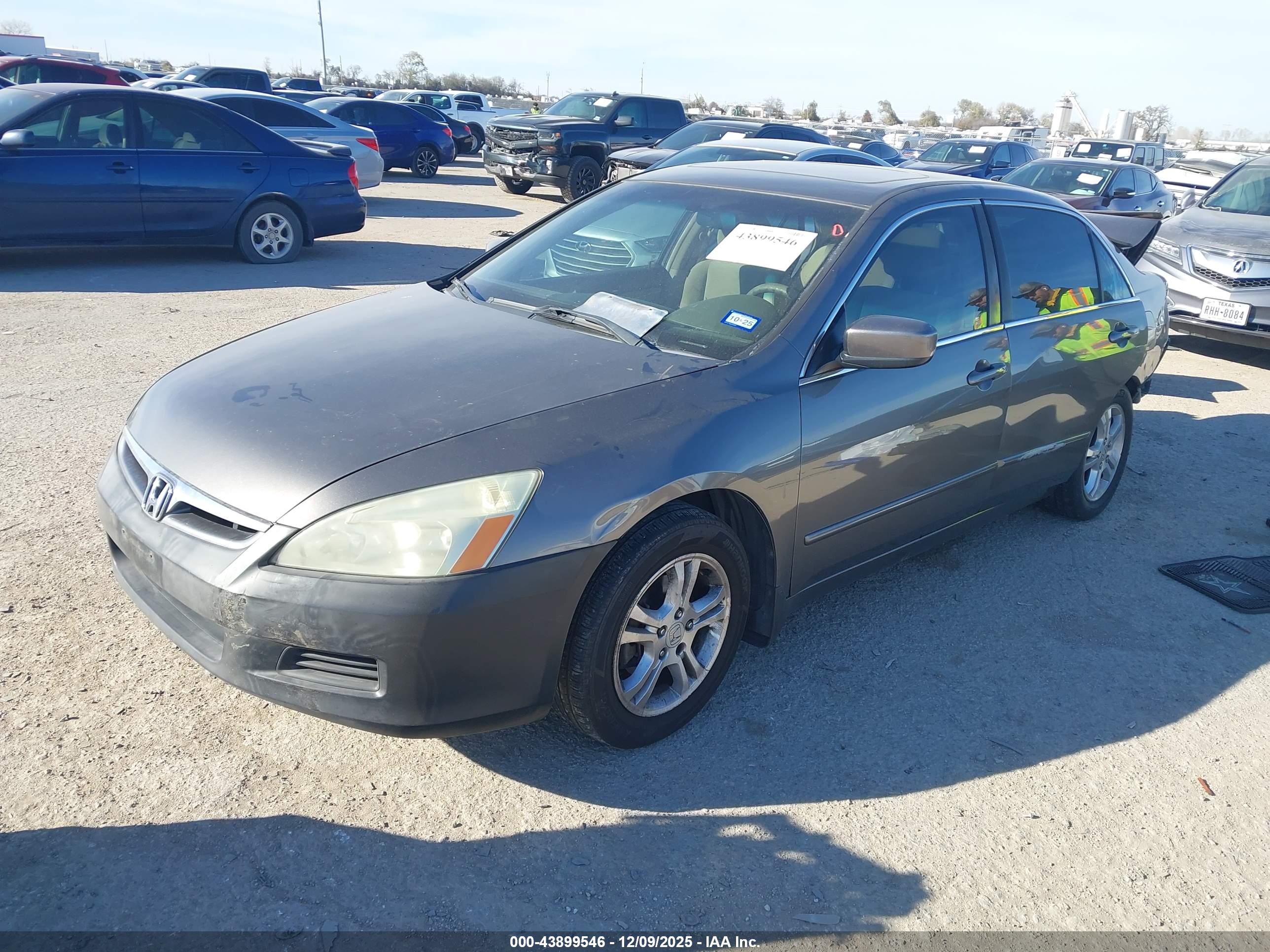 HONDA ACCORD image 2