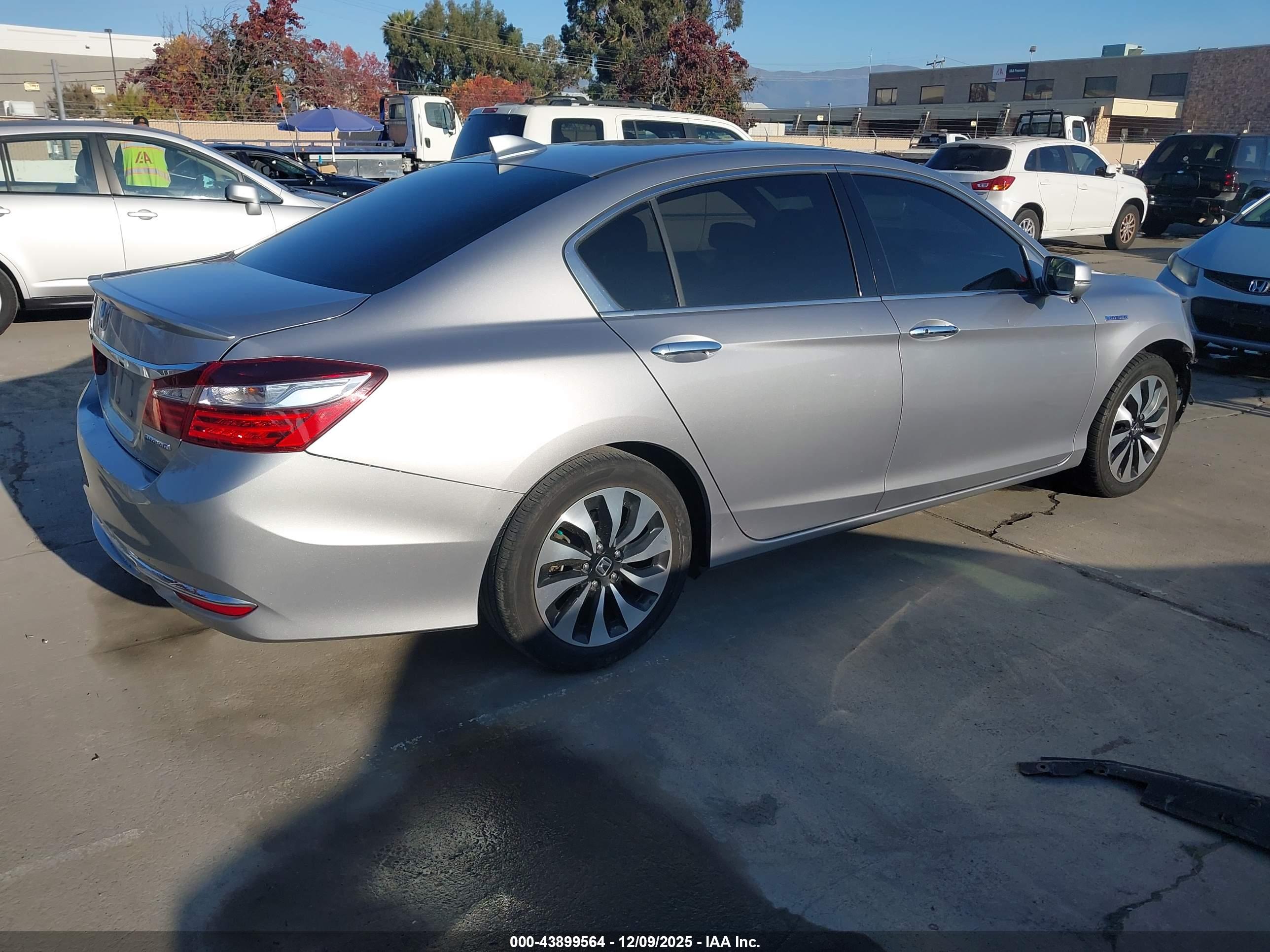 HONDA ACCORD image 4