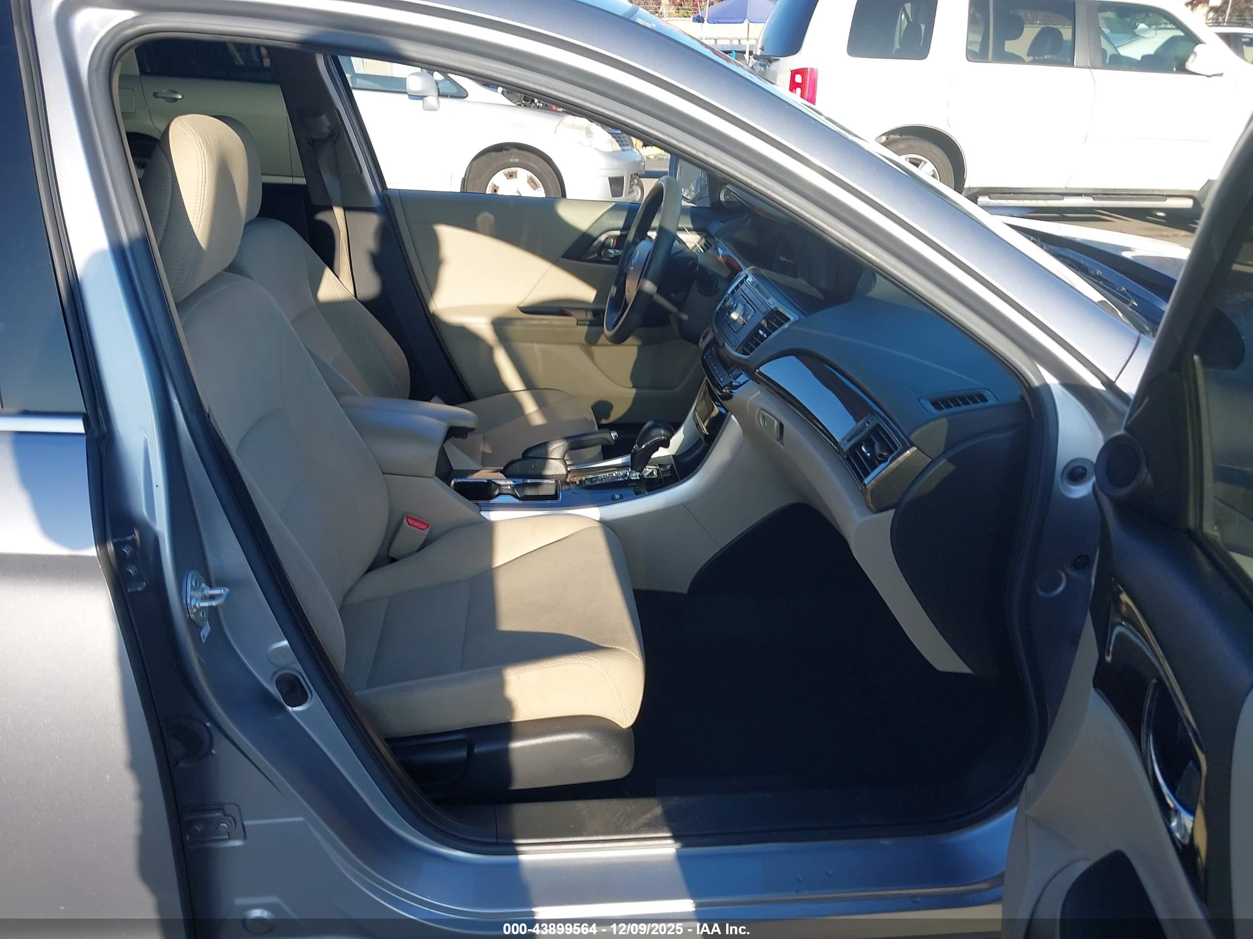 HONDA ACCORD image 5