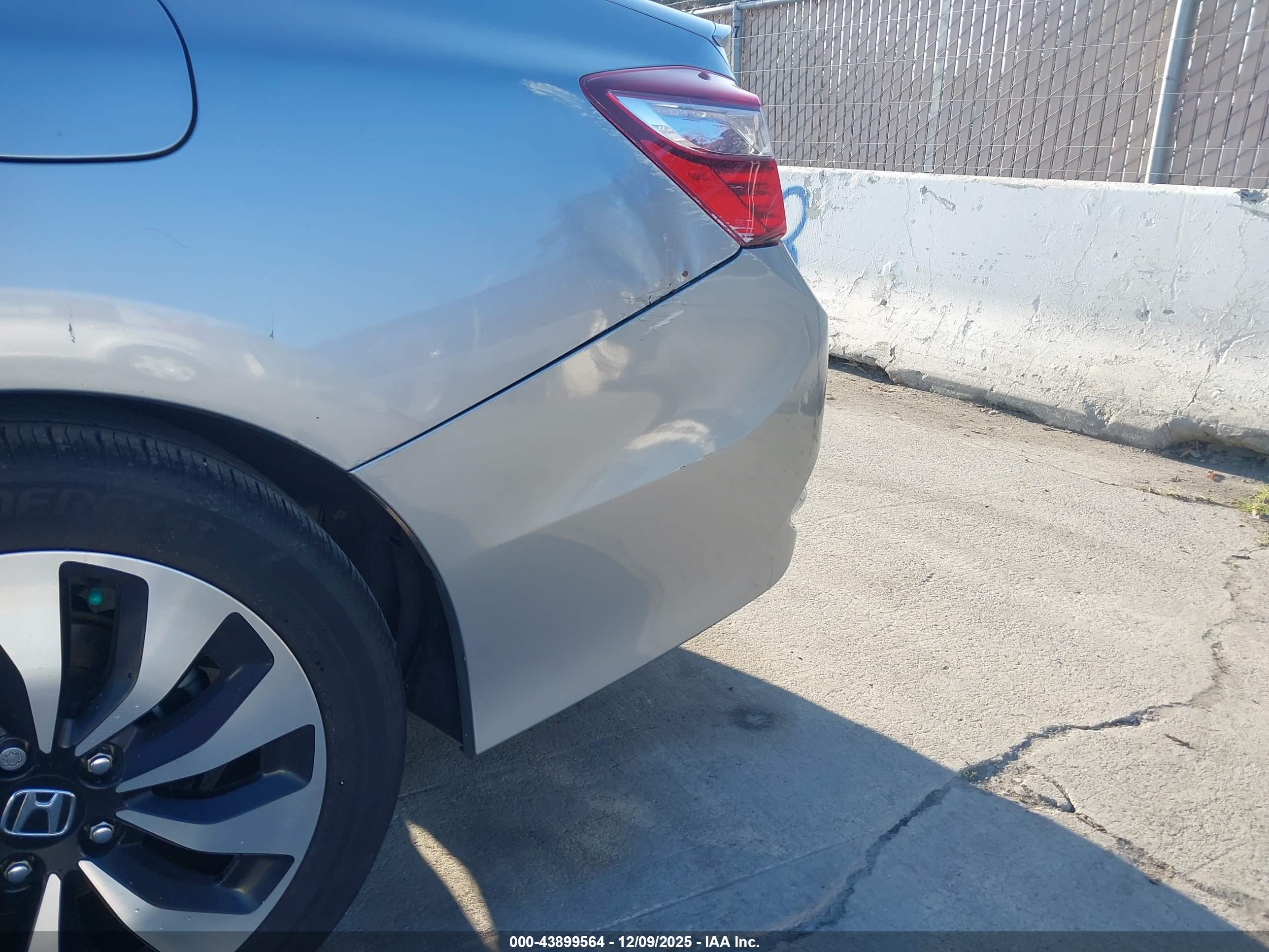 HONDA ACCORD image 6