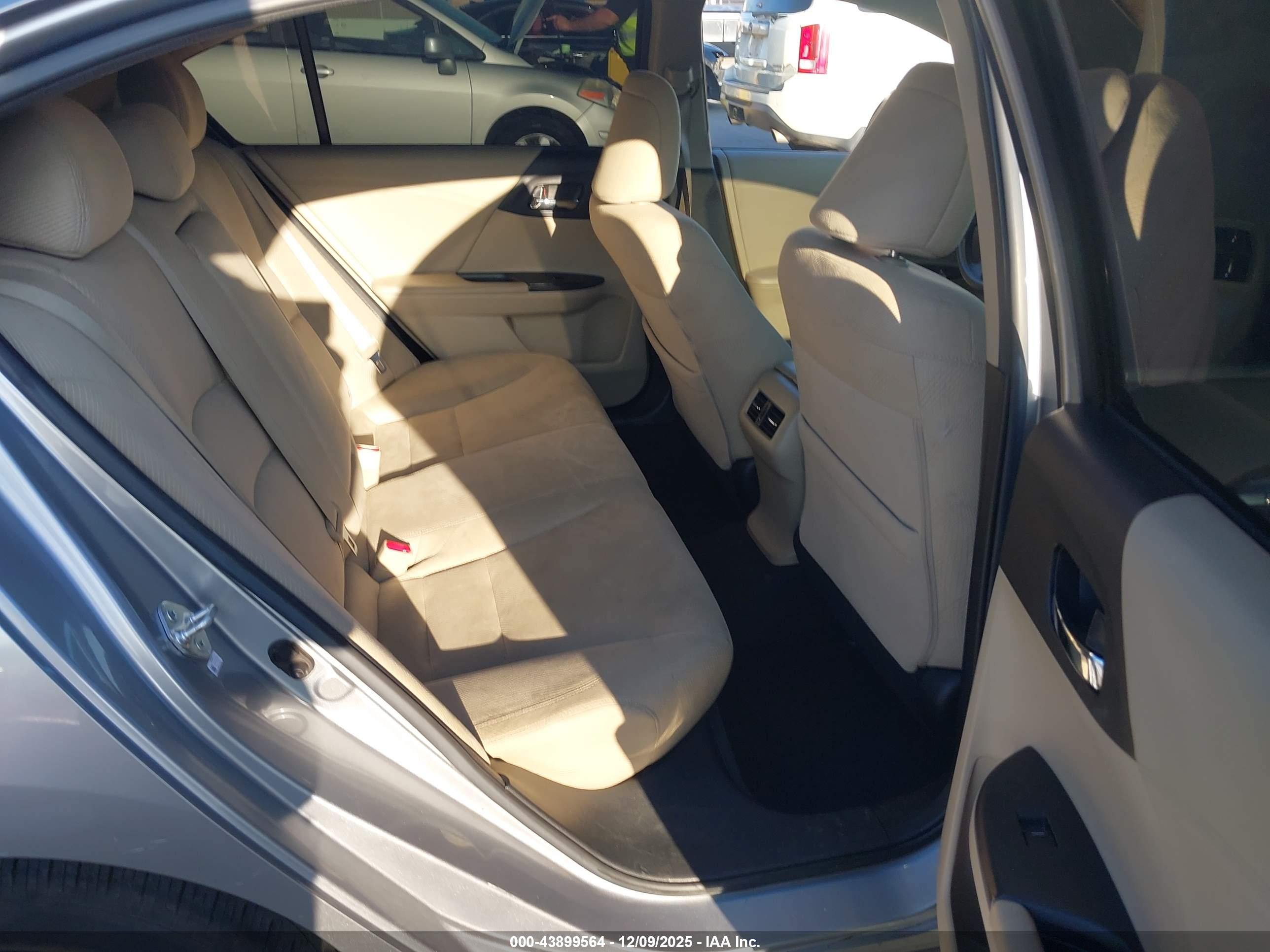 HONDA ACCORD image 8
