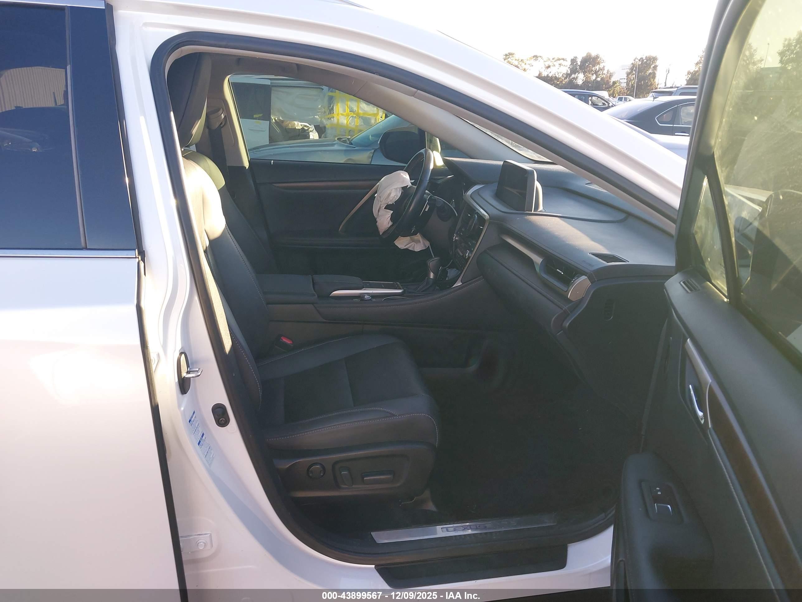 LEXUS RX image 5
