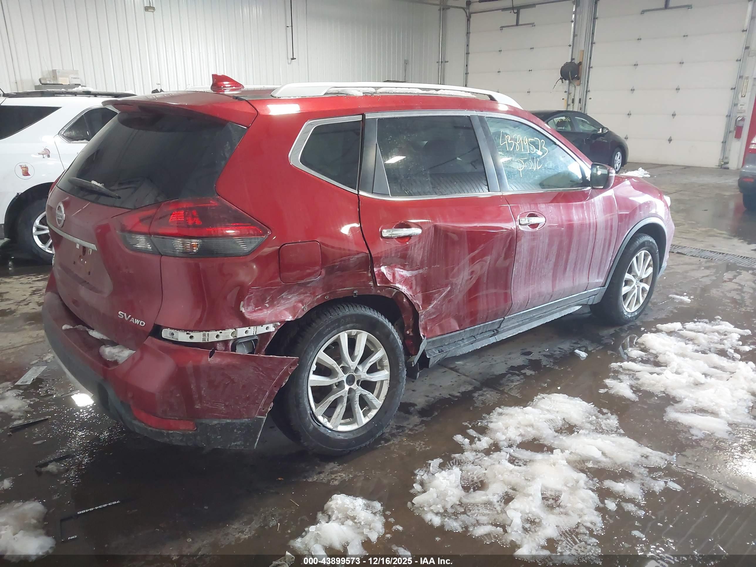 NISSAN ROGUE image 4
