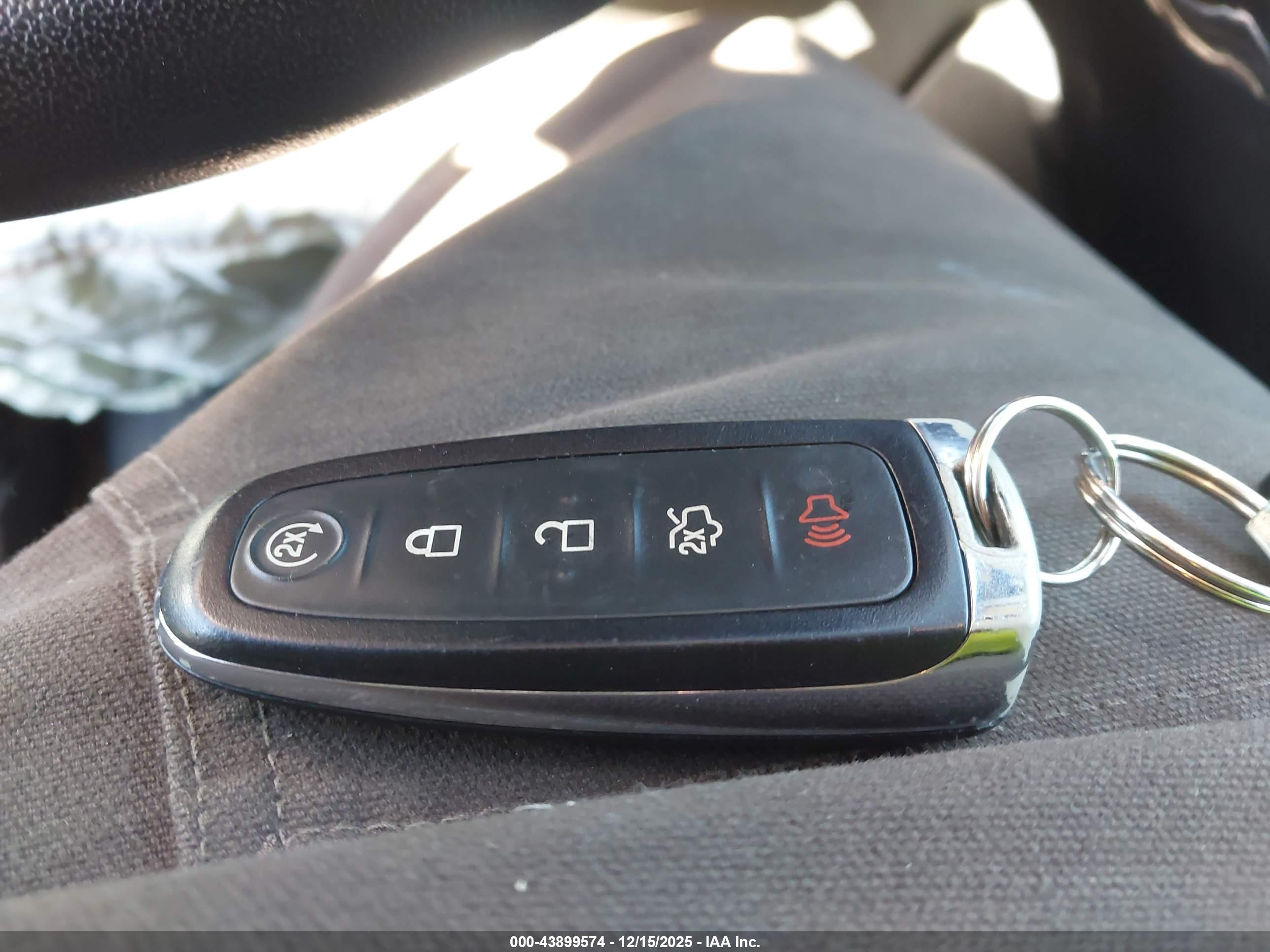 FORD ESCAPE image 11