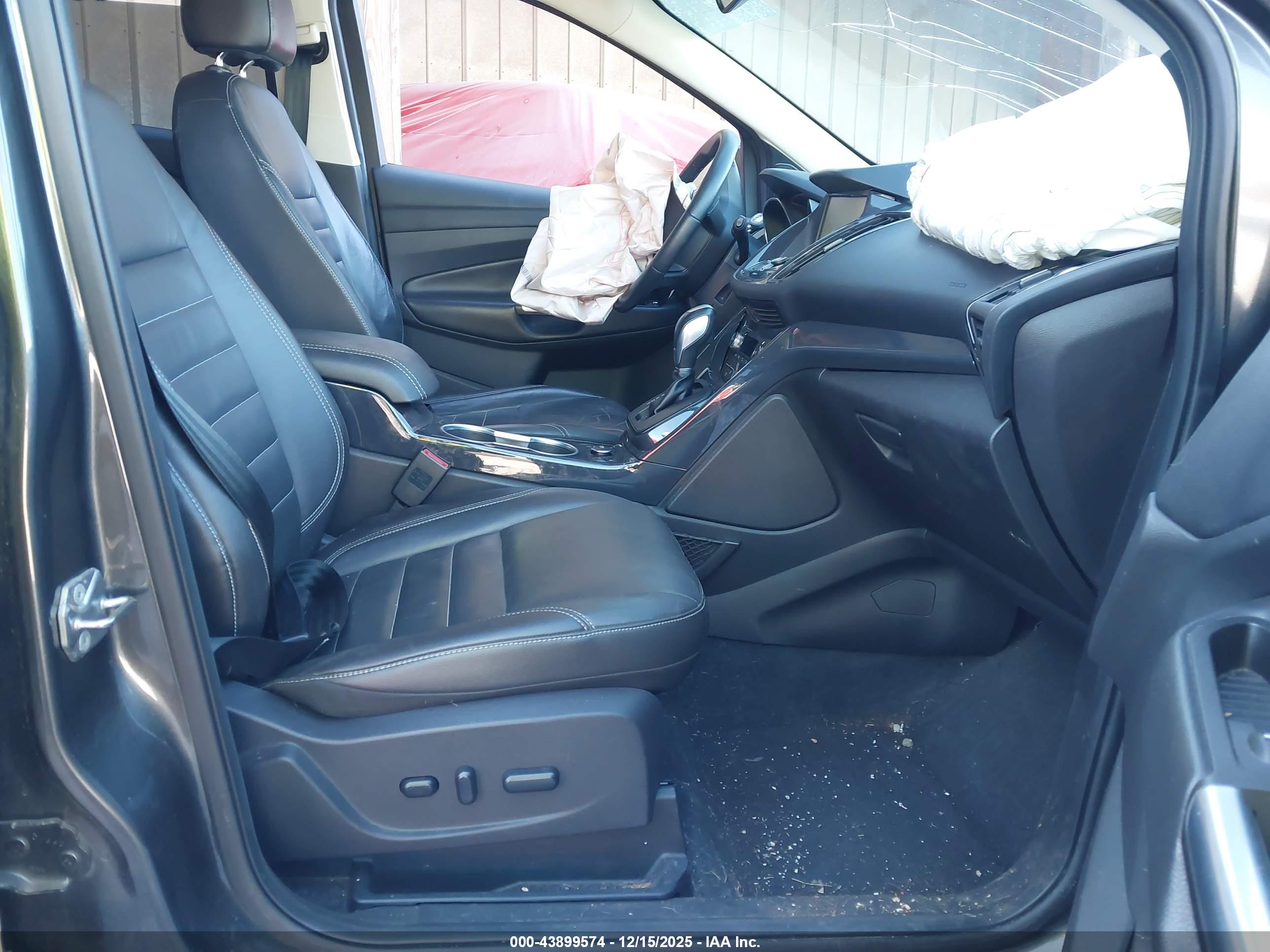 FORD ESCAPE image 5