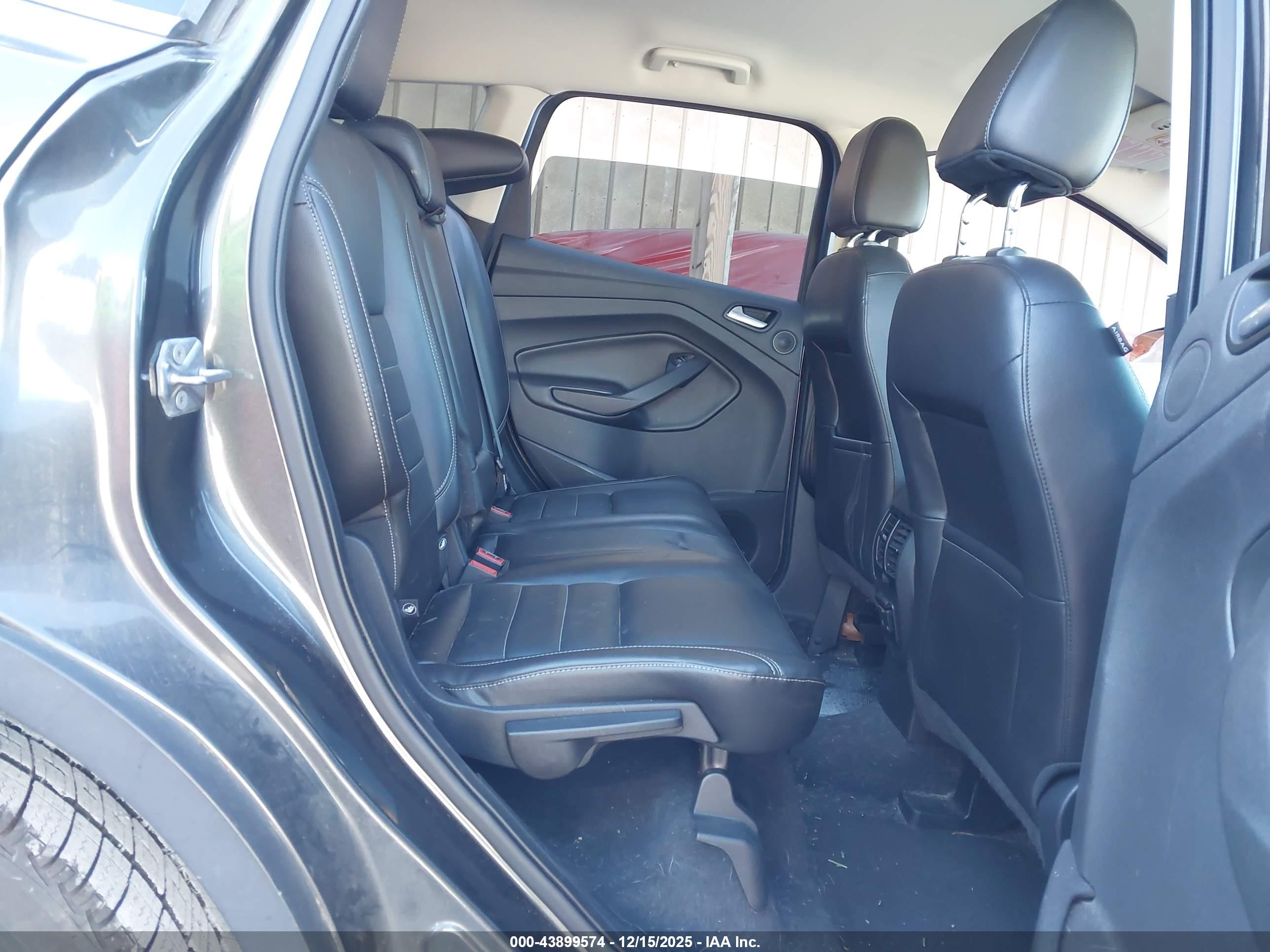 FORD ESCAPE image 8