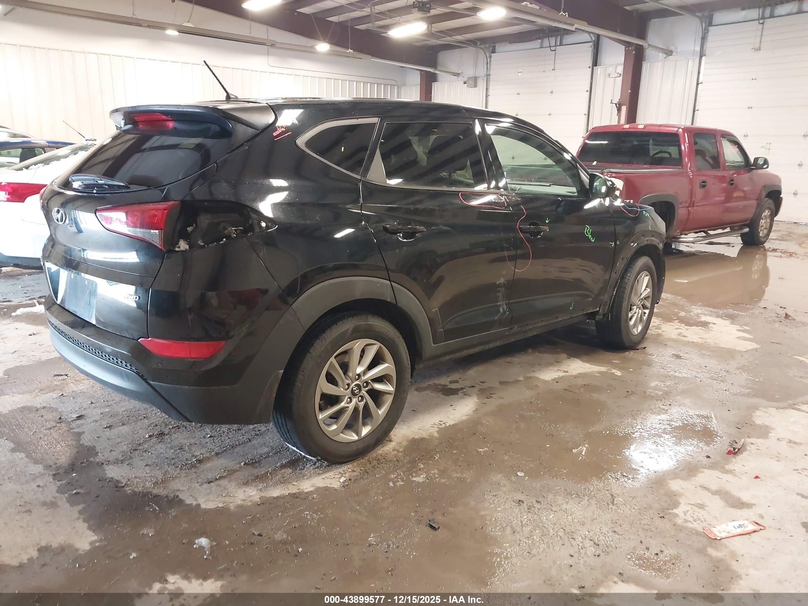 HYUNDAI TUCSON image 4