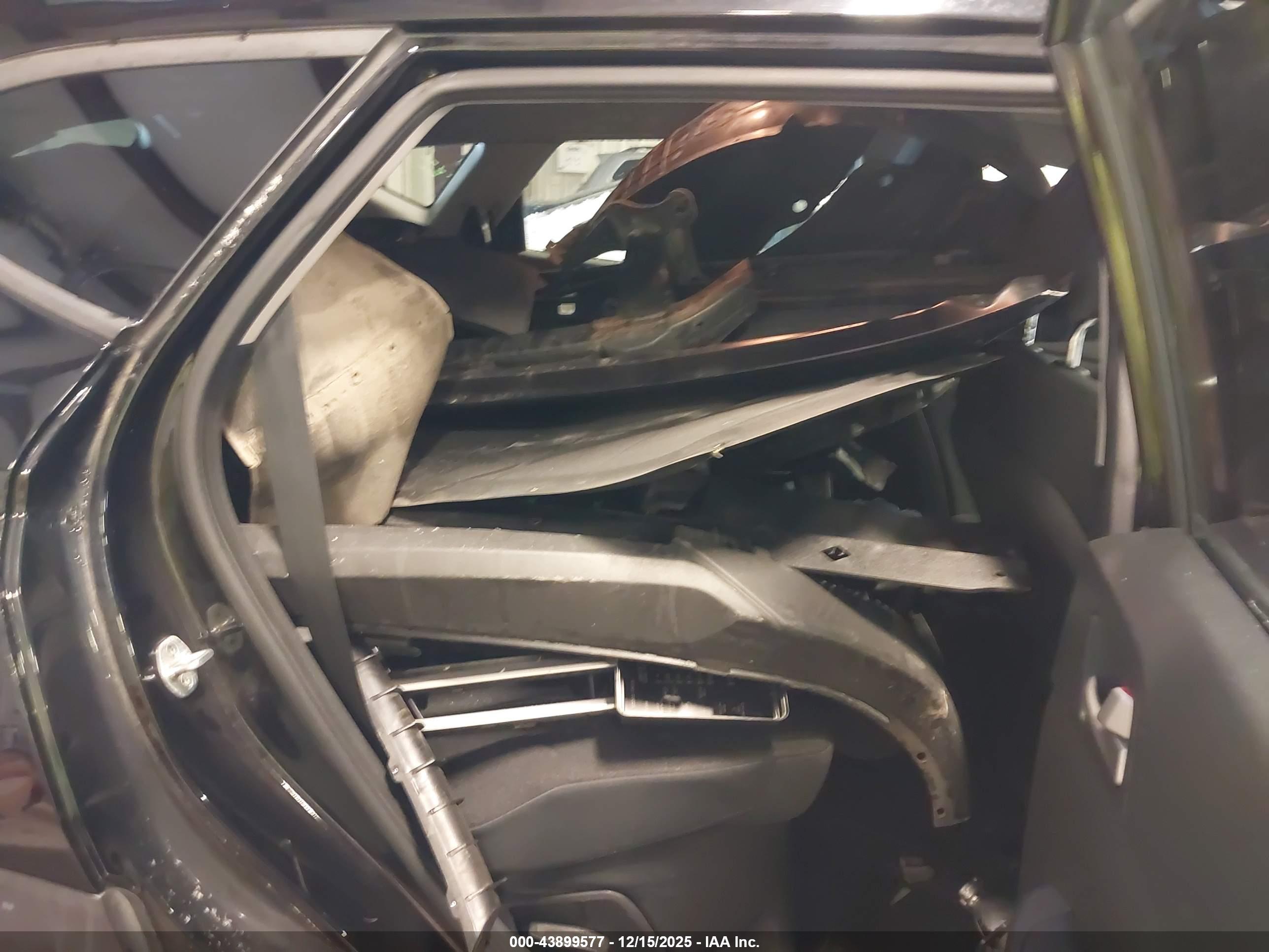 HYUNDAI TUCSON image 8