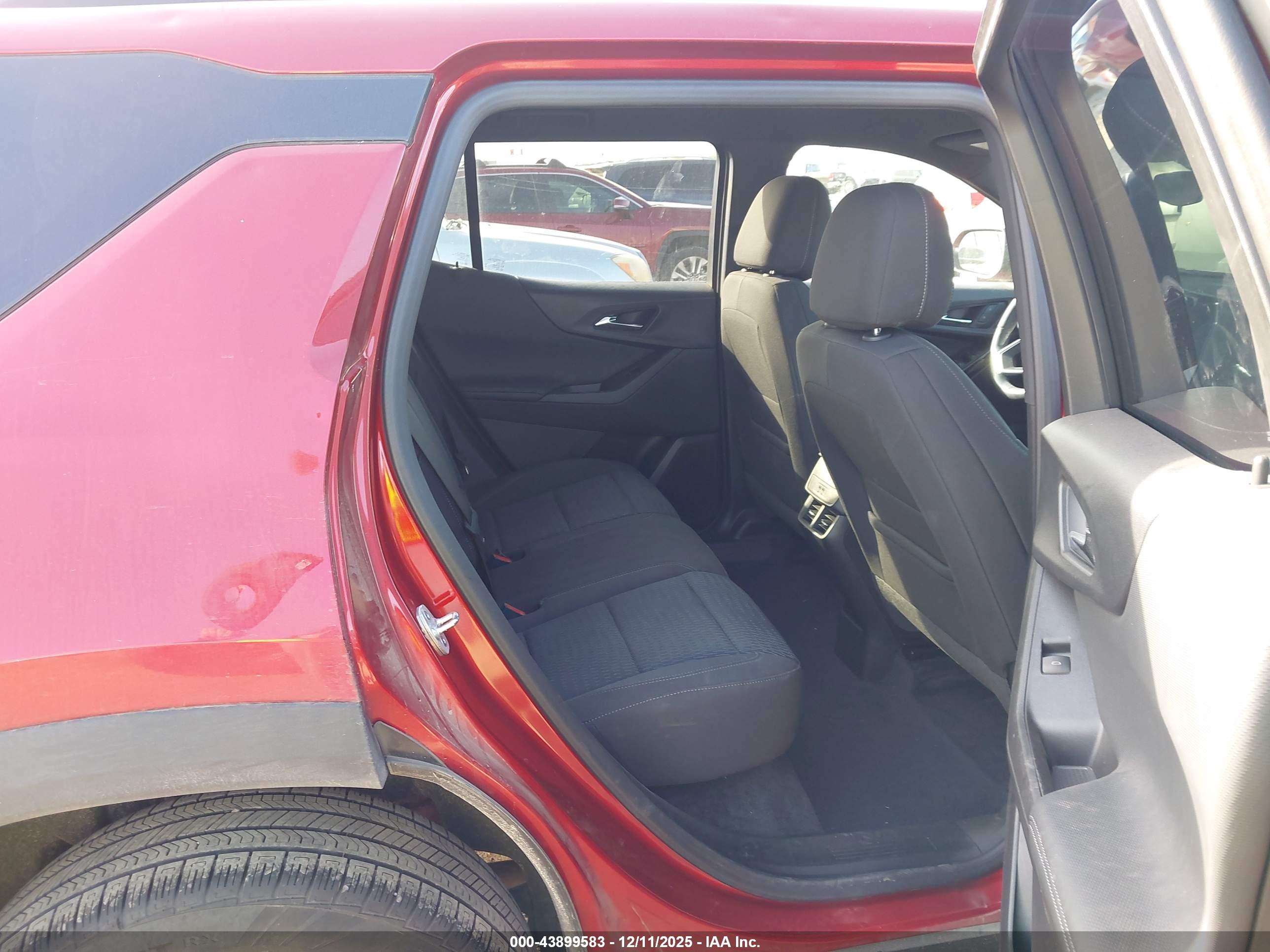 CHEVROLET EQUINOX image 8