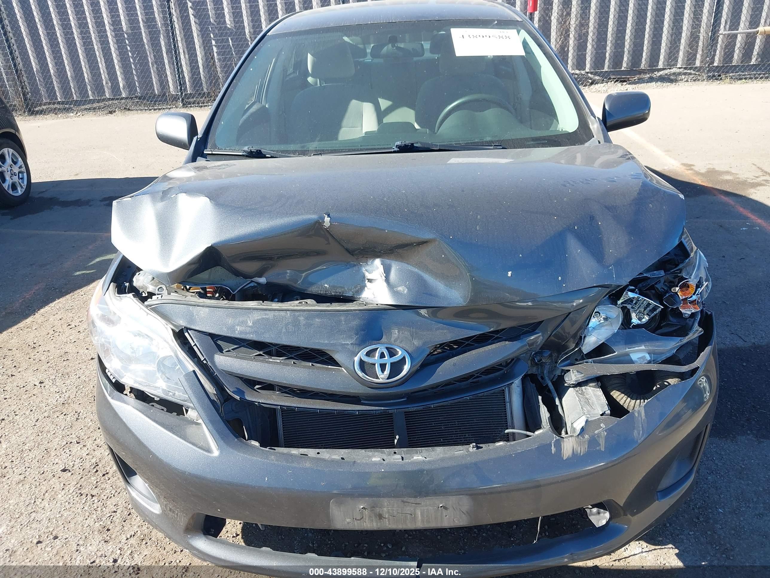 TOYOTA COROLLA image 10