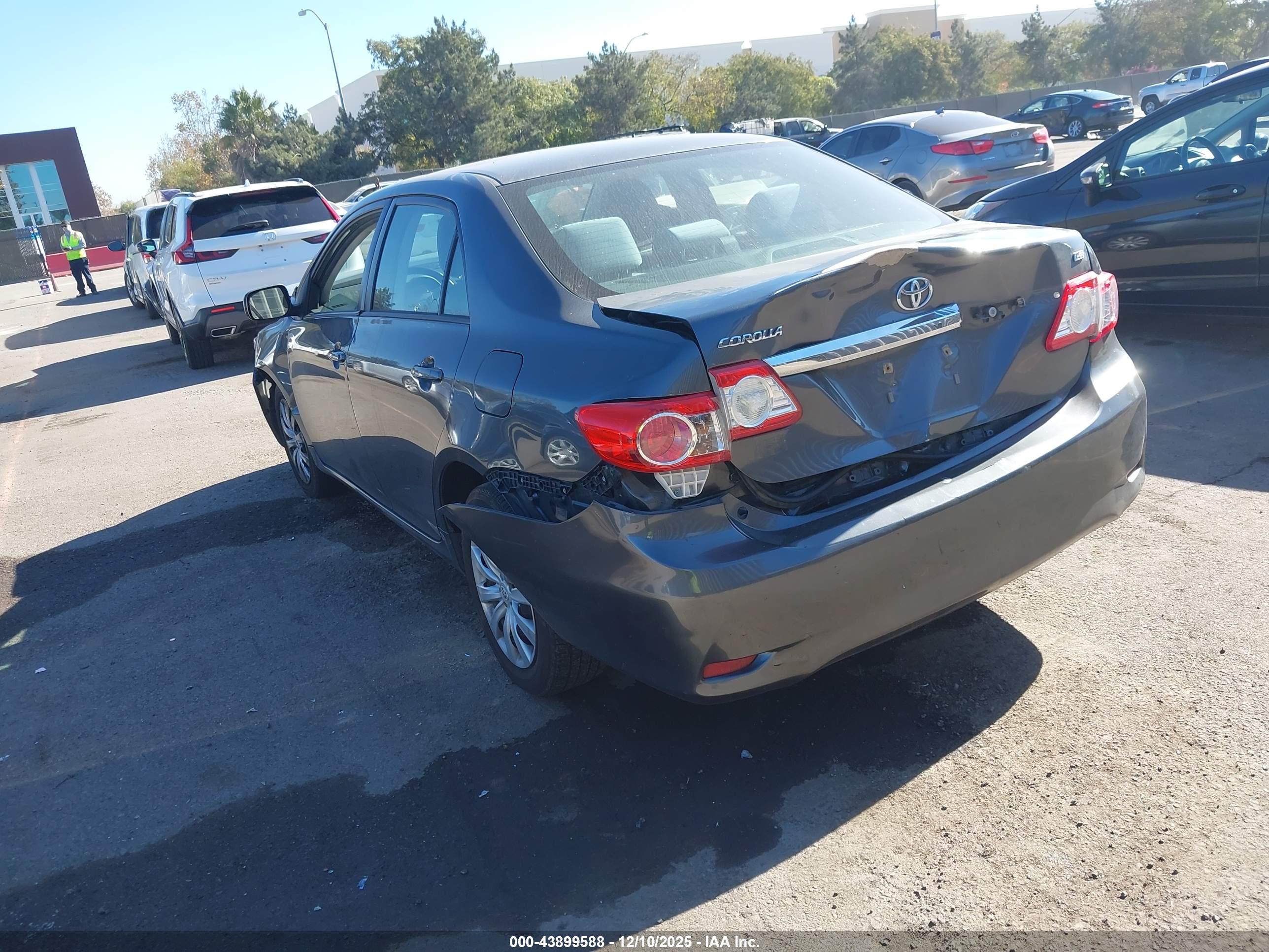 TOYOTA COROLLA image 3
