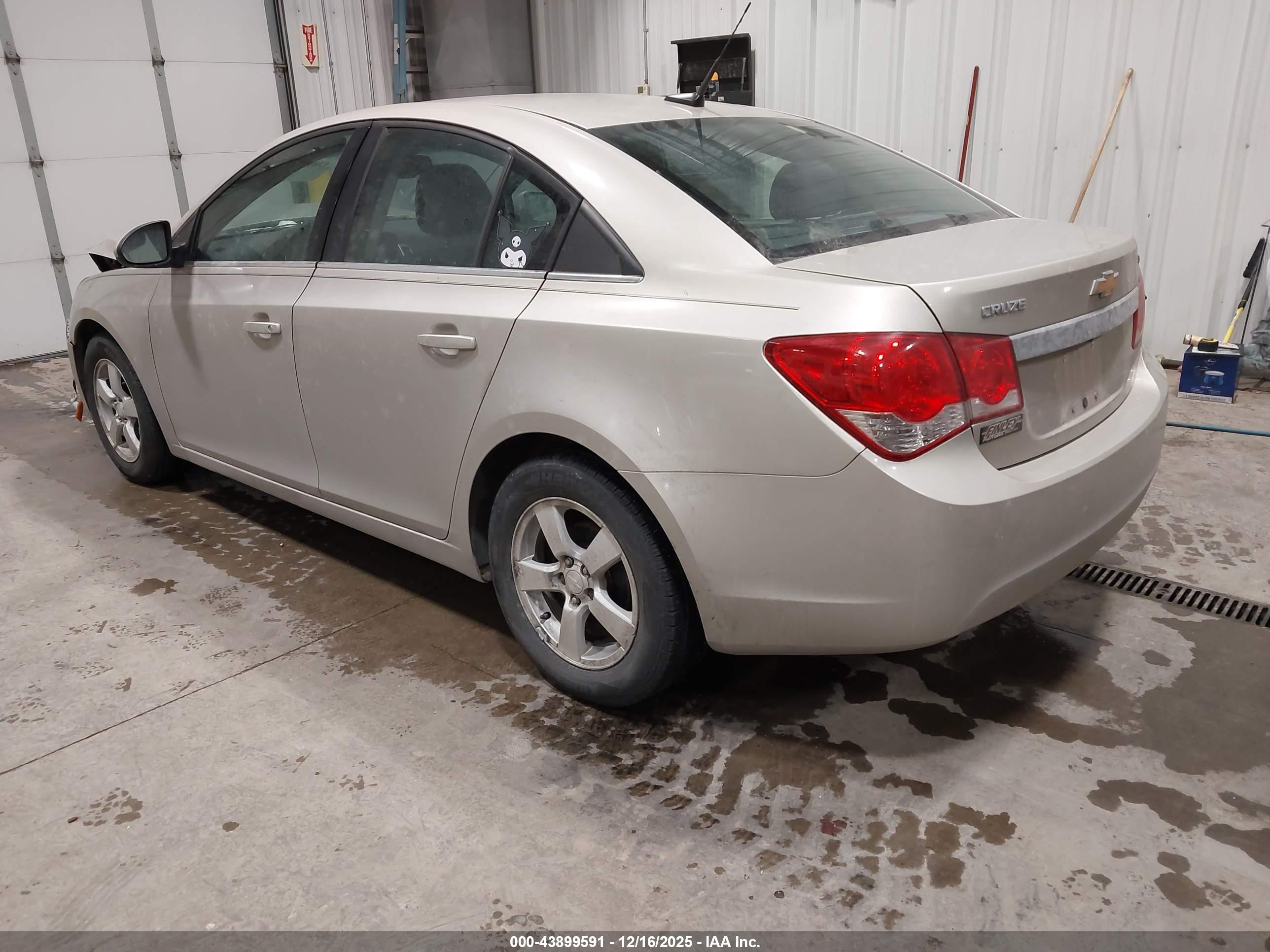 CHEVROLET CRUZE image 3