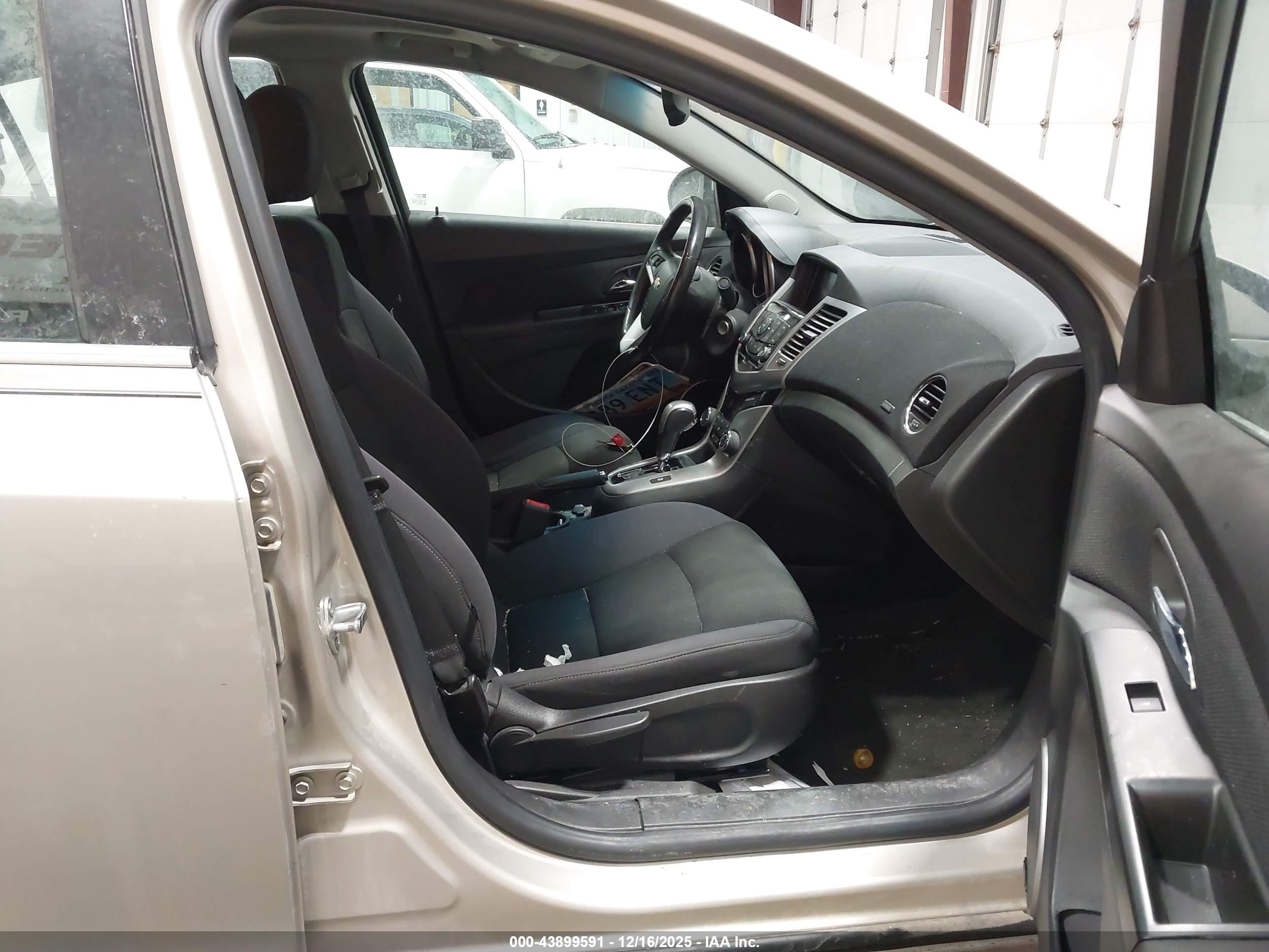 CHEVROLET CRUZE image 5