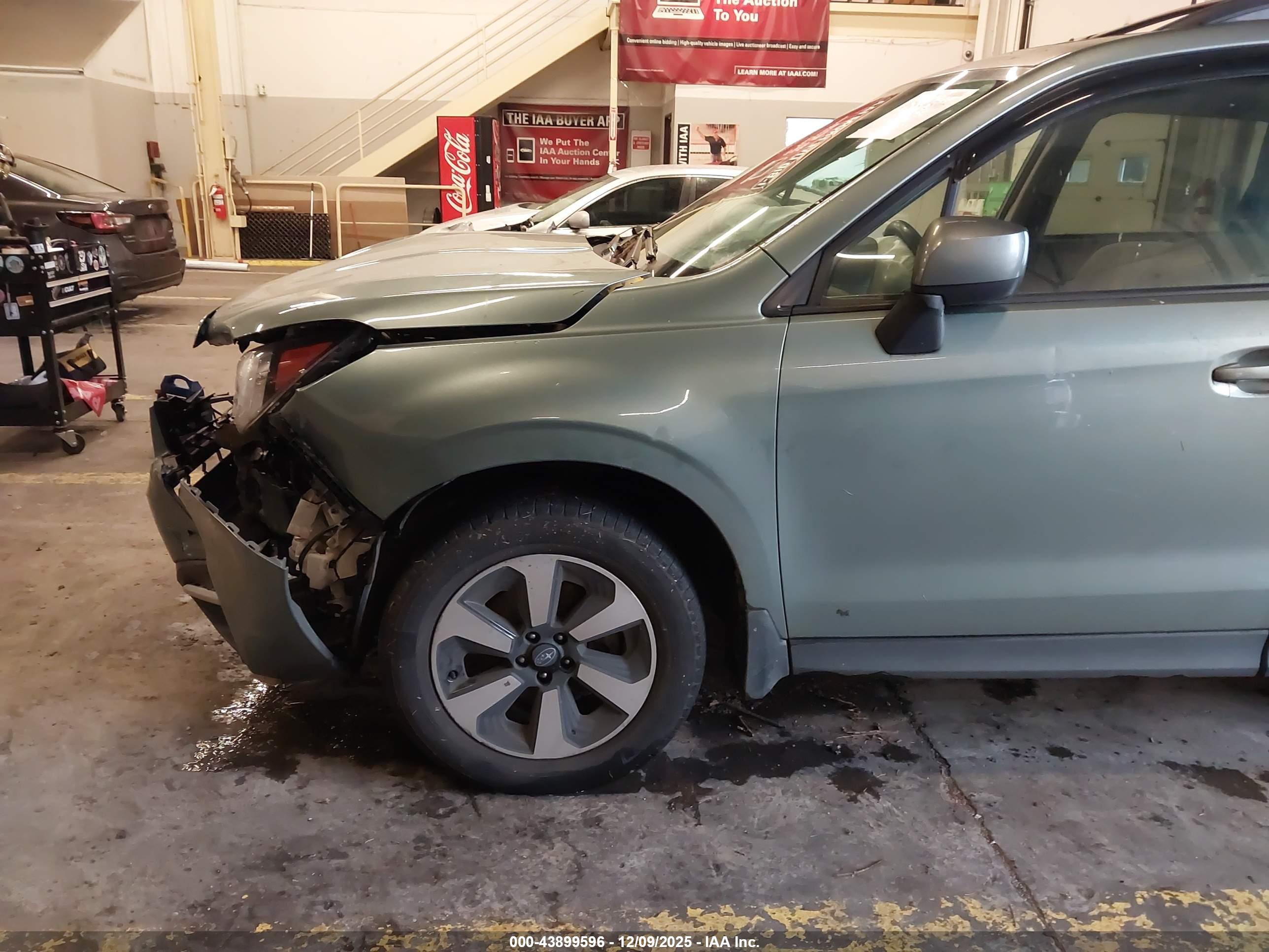 SUBARU FORESTER image 6