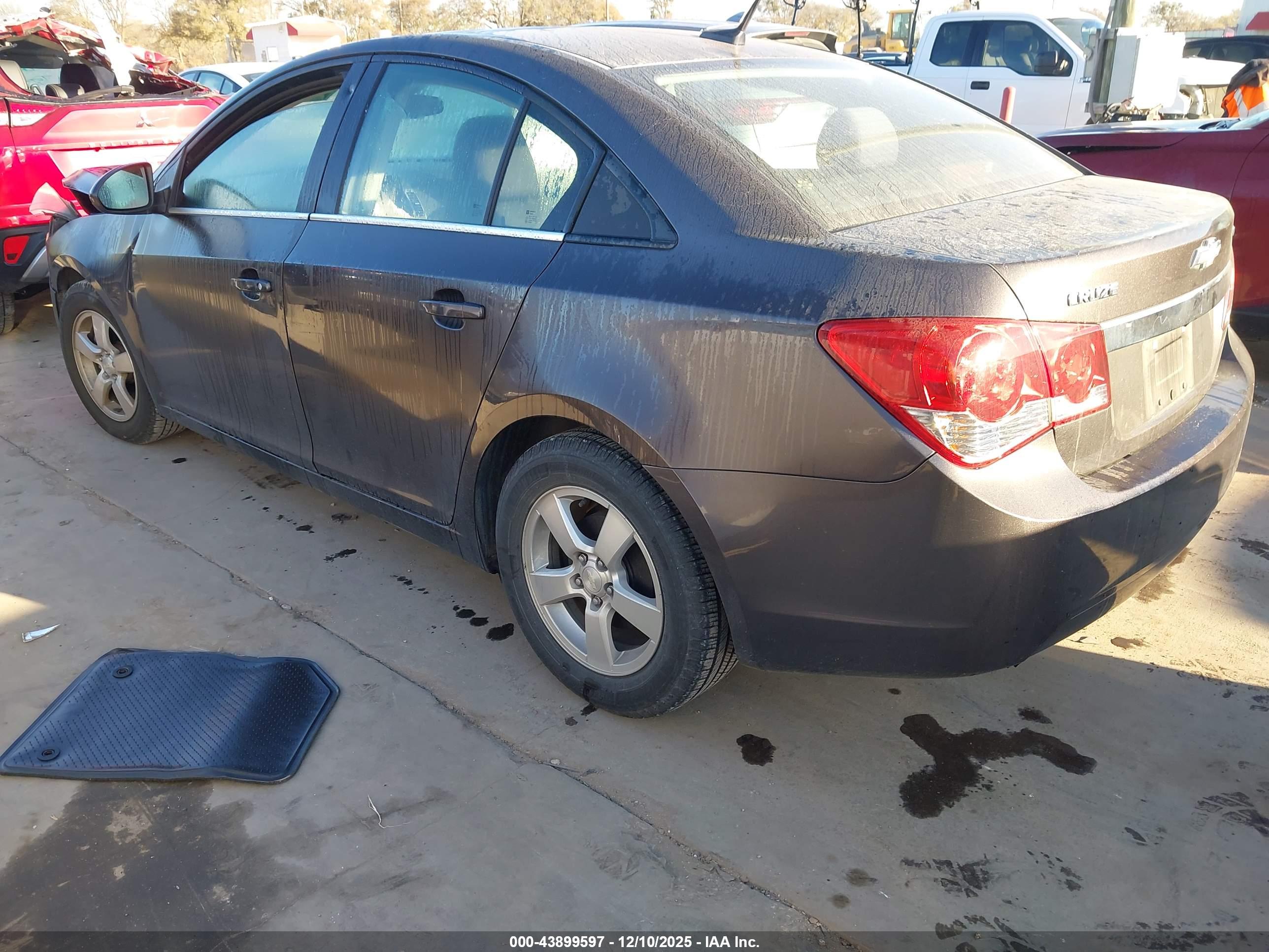 CHEVROLET CRUZE image 3