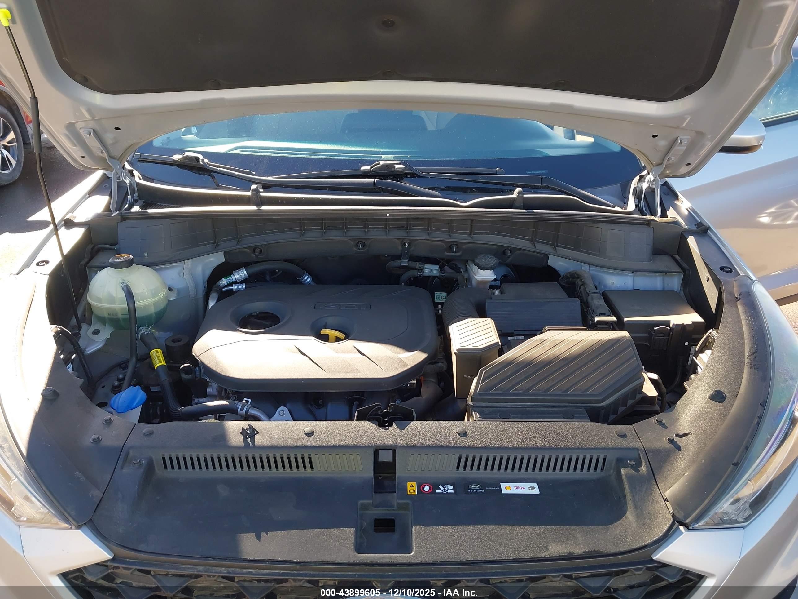 HYUNDAI TUCSON image 10