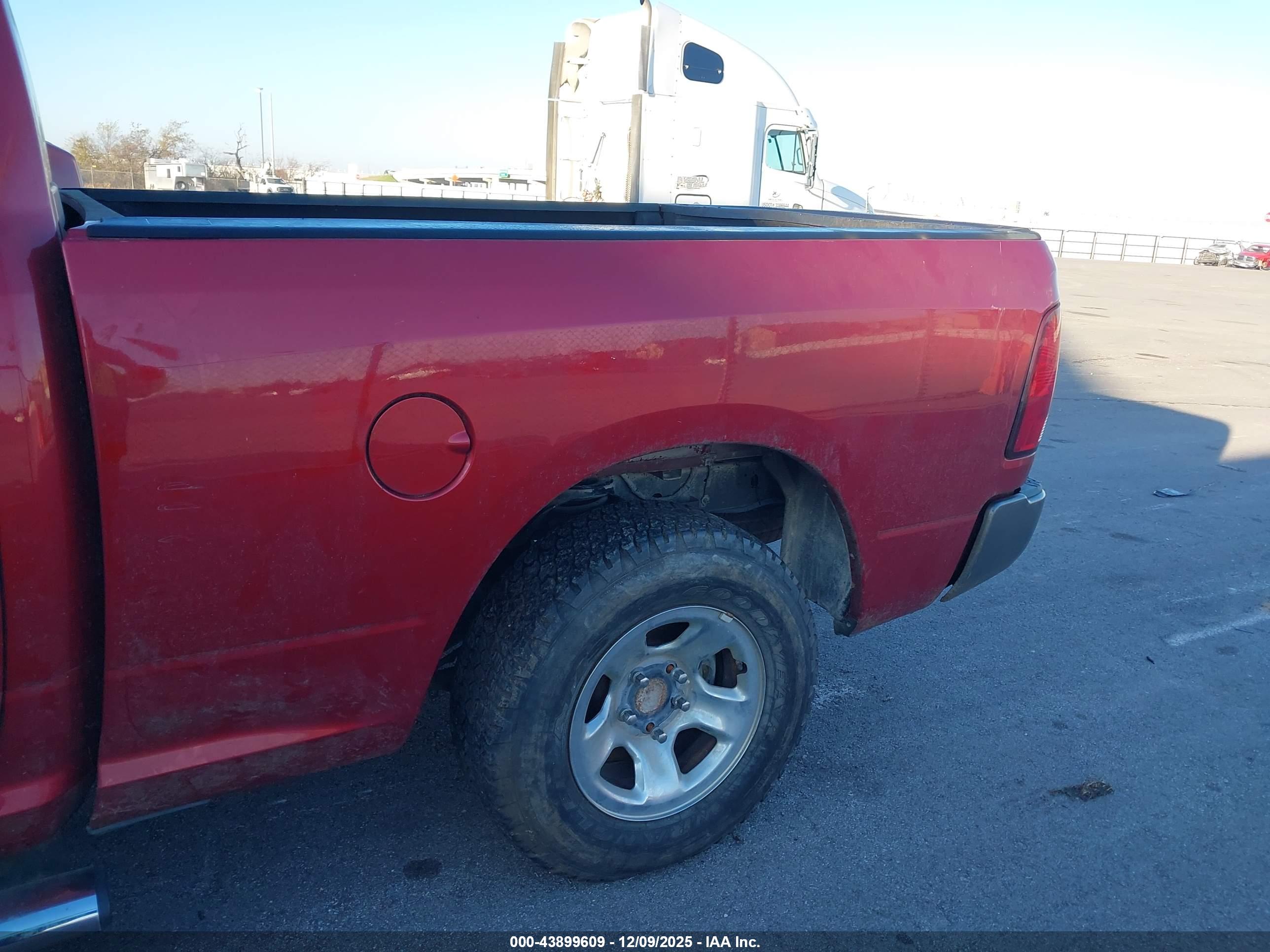 DODGE RAM image 6