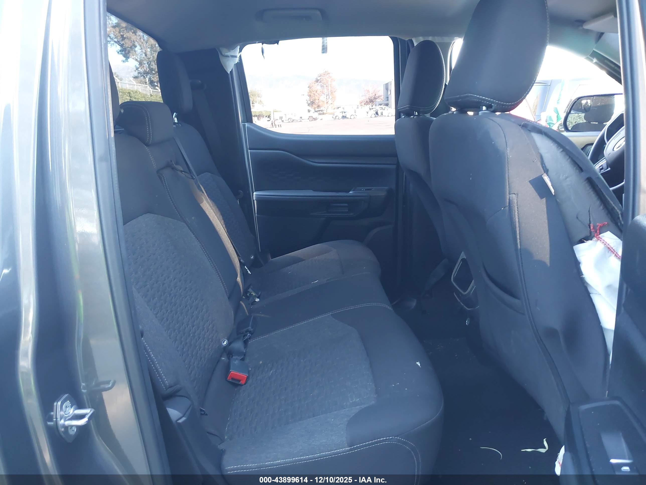 FORD RANGER image 8