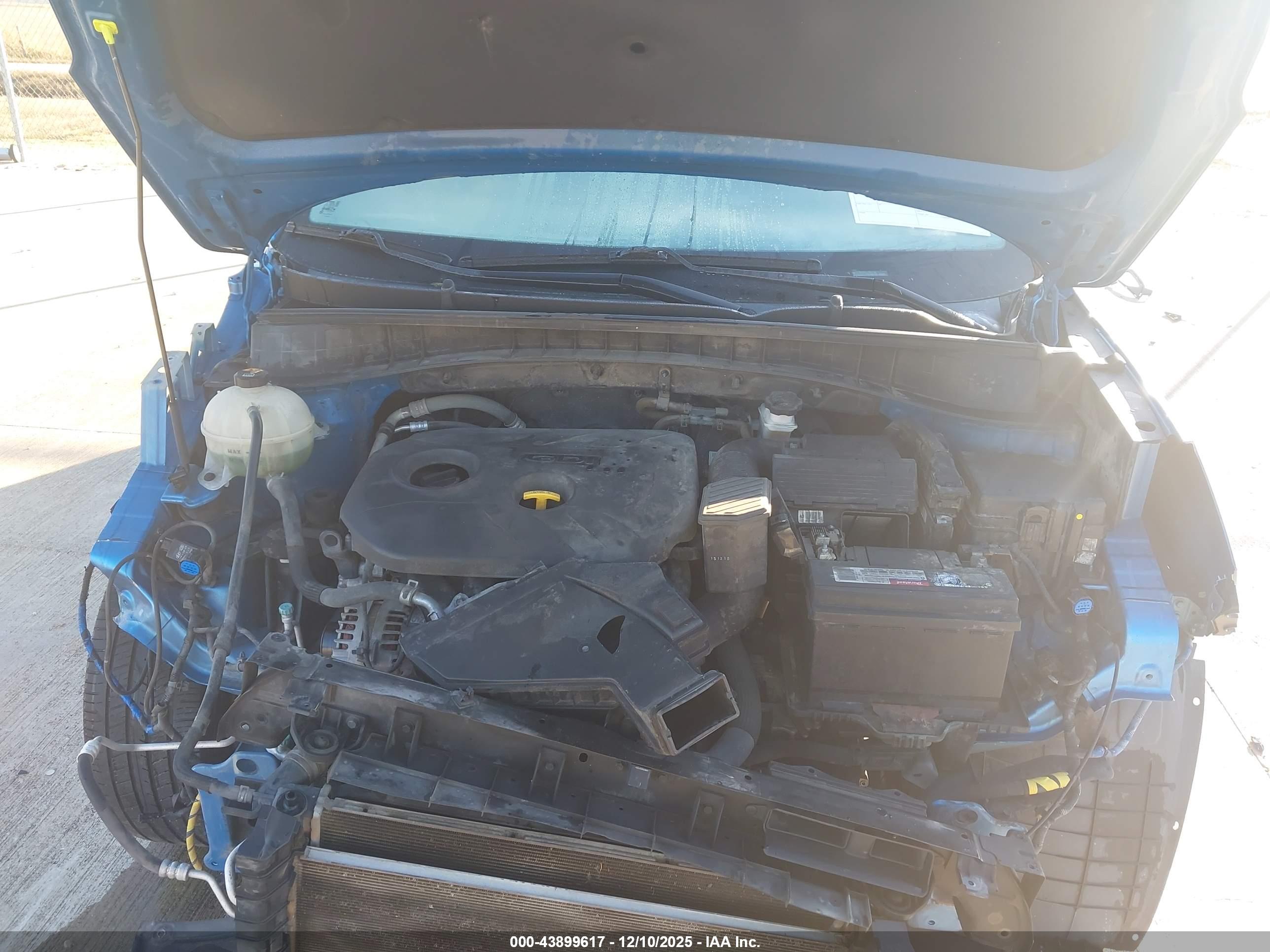 HYUNDAI TUCSON image 10