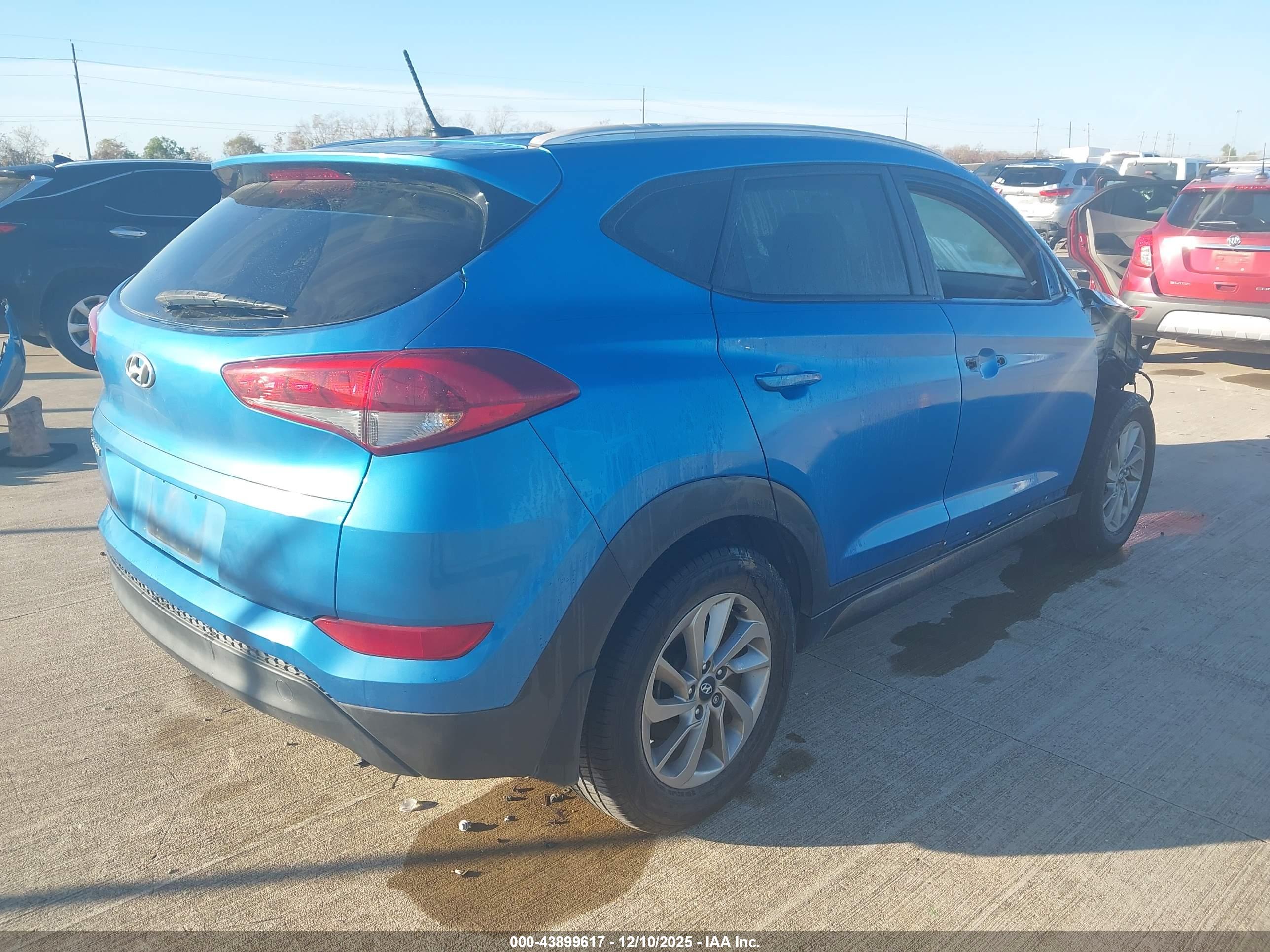 HYUNDAI TUCSON image 4
