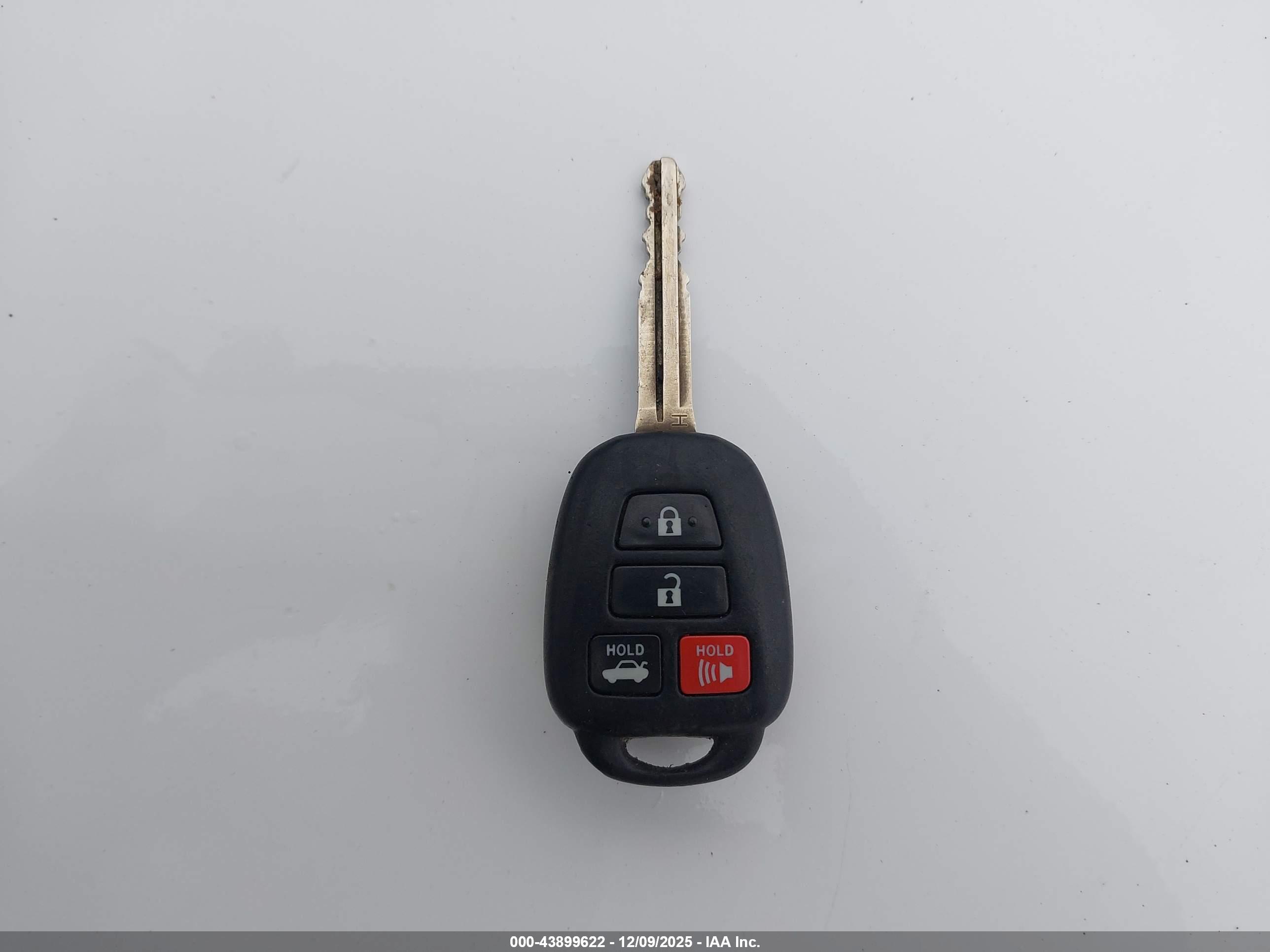 TOYOTA CAMRY image 11