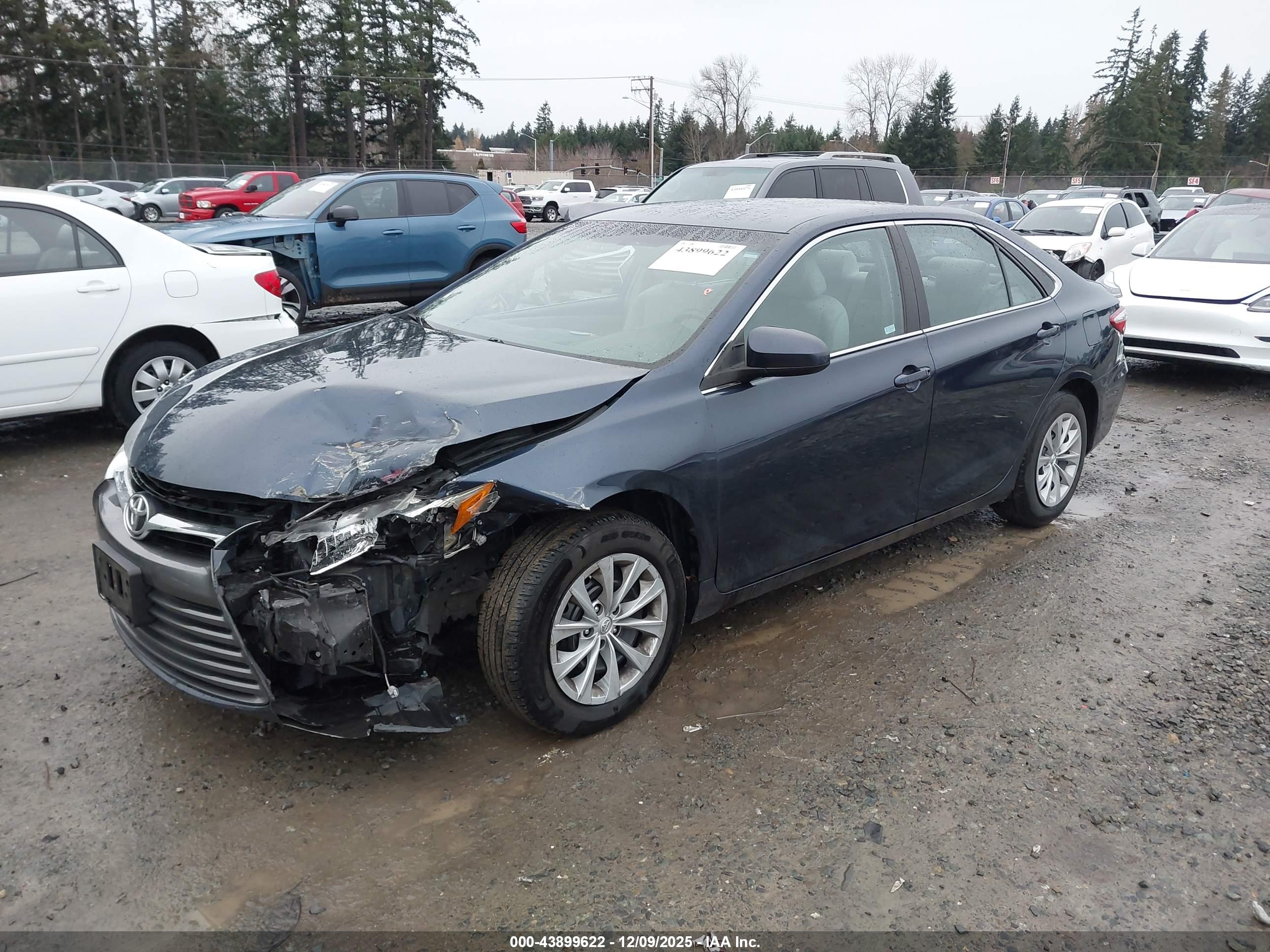 TOYOTA CAMRY image 2