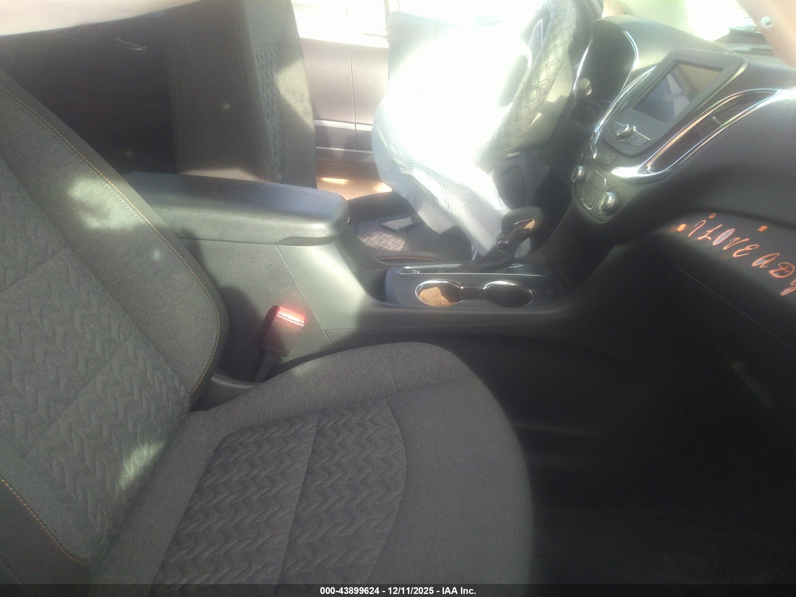 CHEVROLET EQUINOX image 5