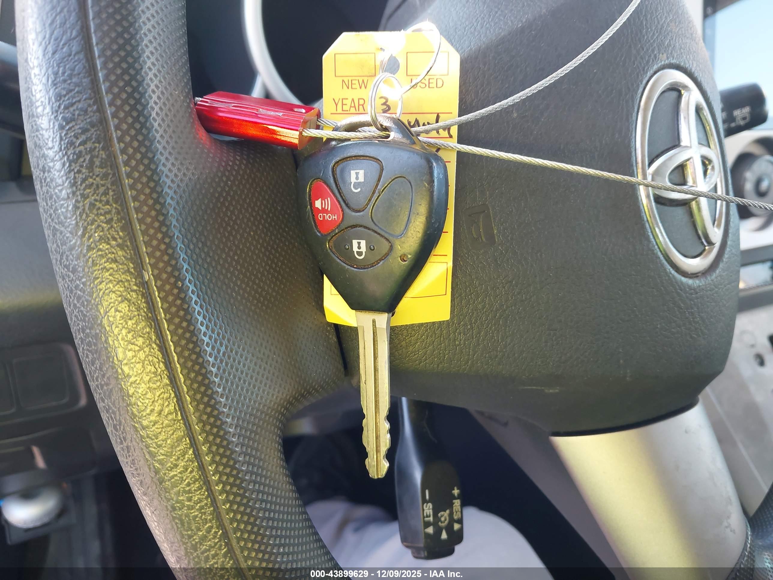 TOYOTA MATRIX image 11