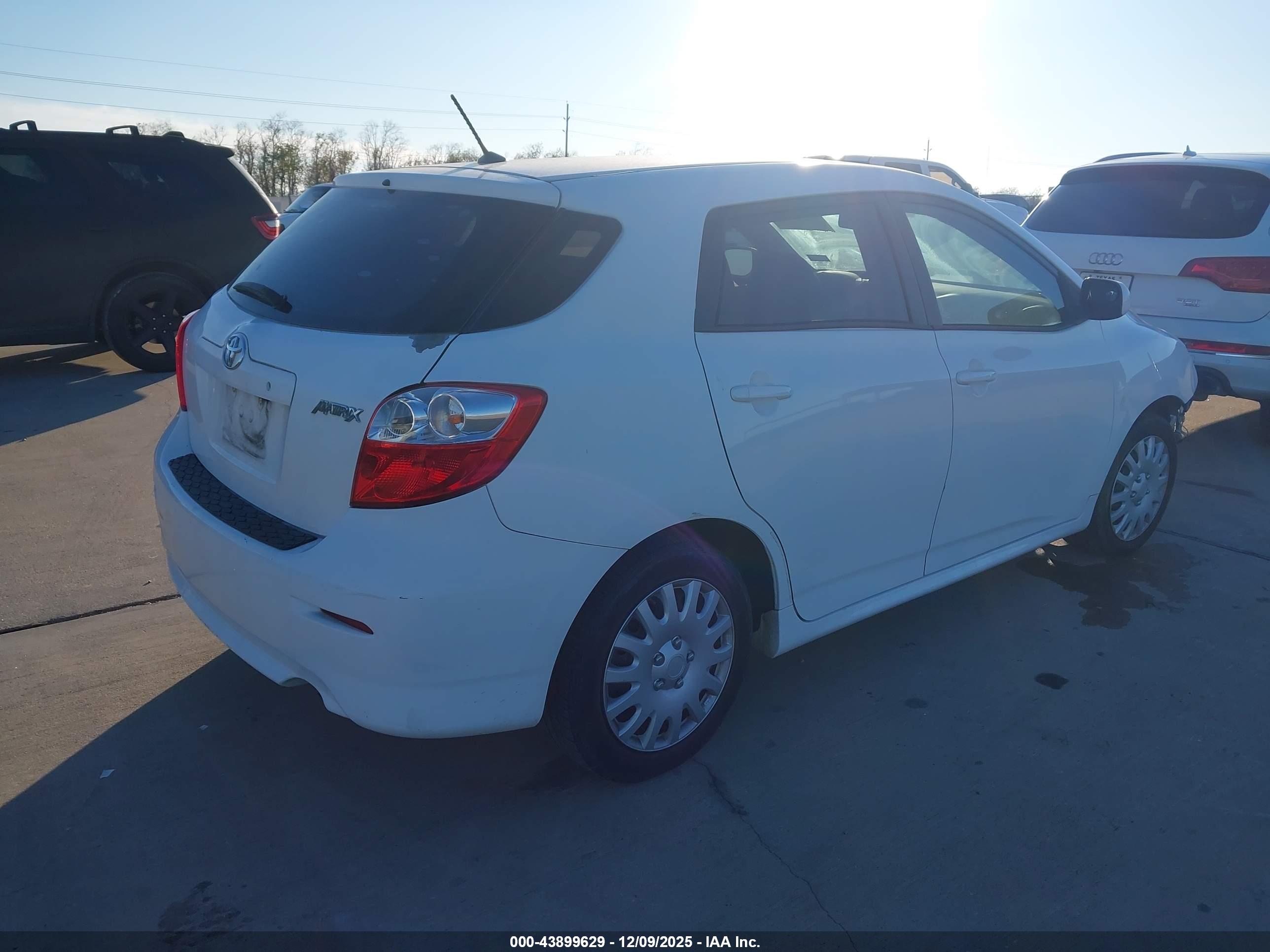 TOYOTA MATRIX image 4