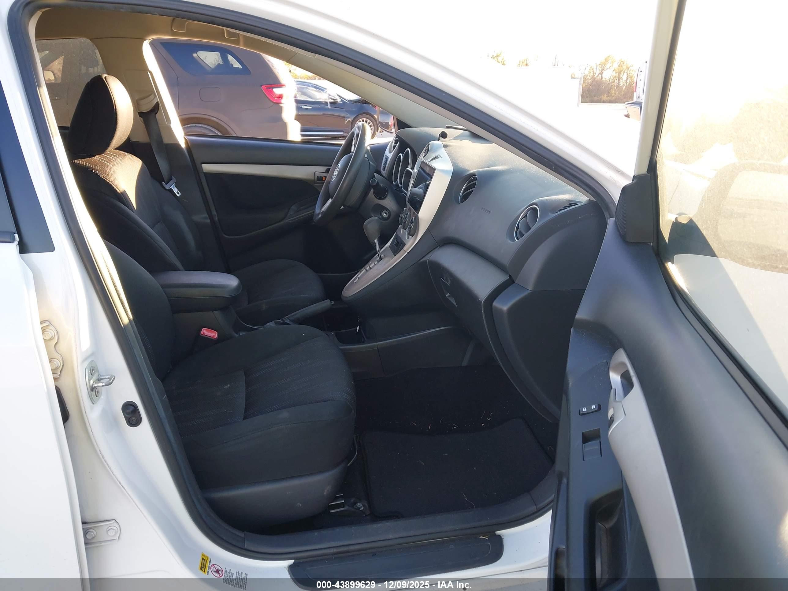 TOYOTA MATRIX image 5