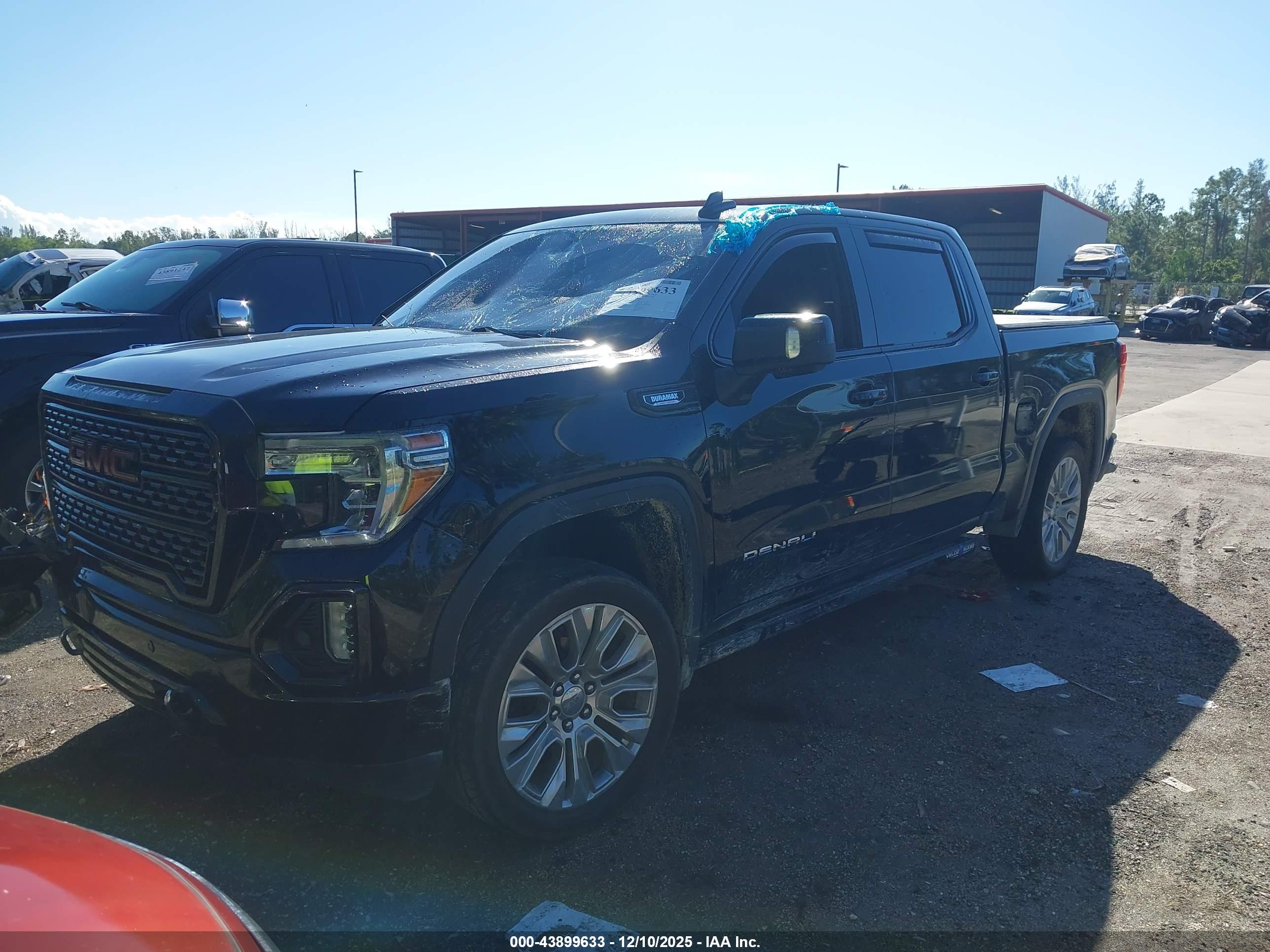 GMC SIERRA image 2