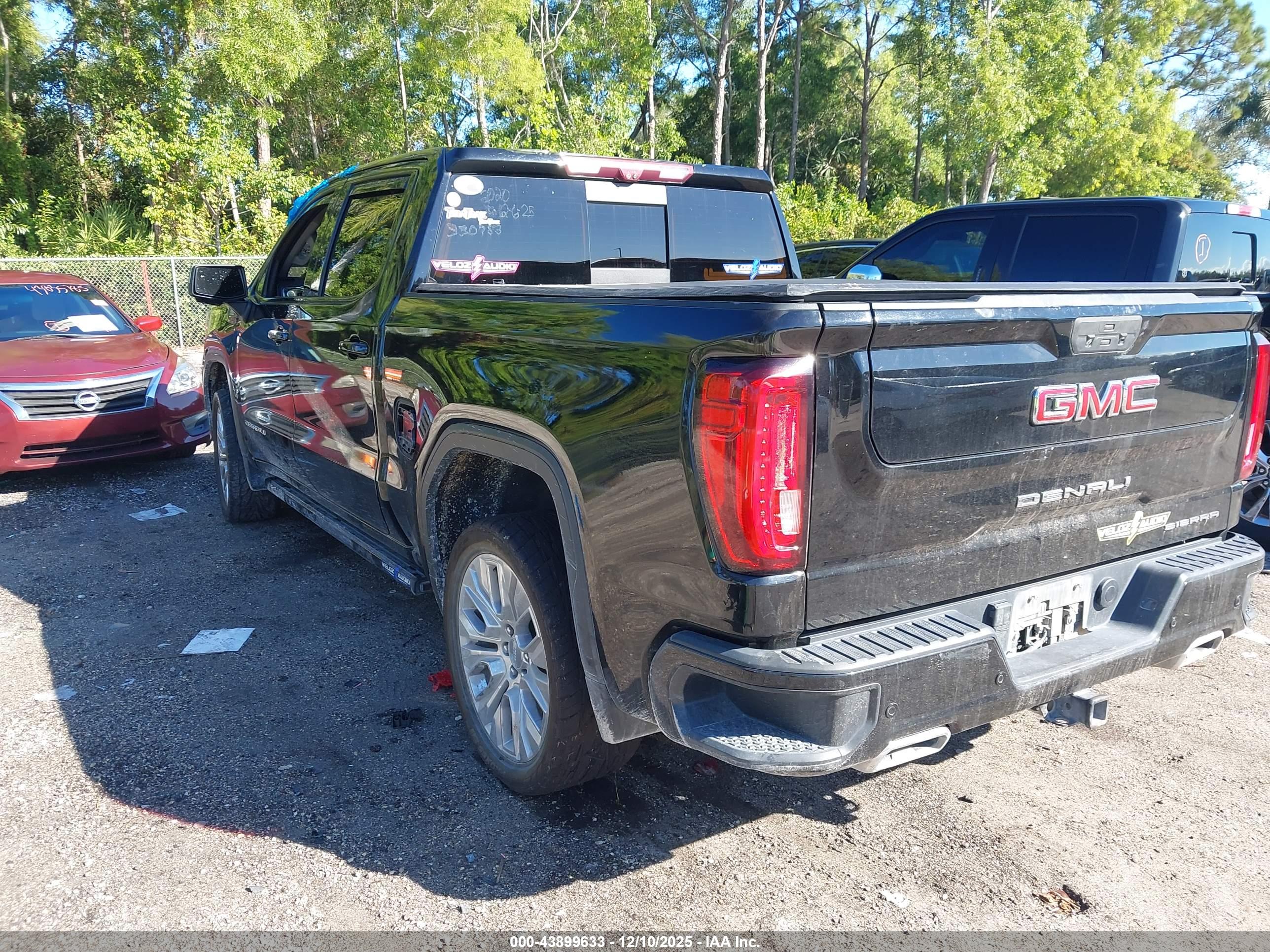 GMC SIERRA image 3