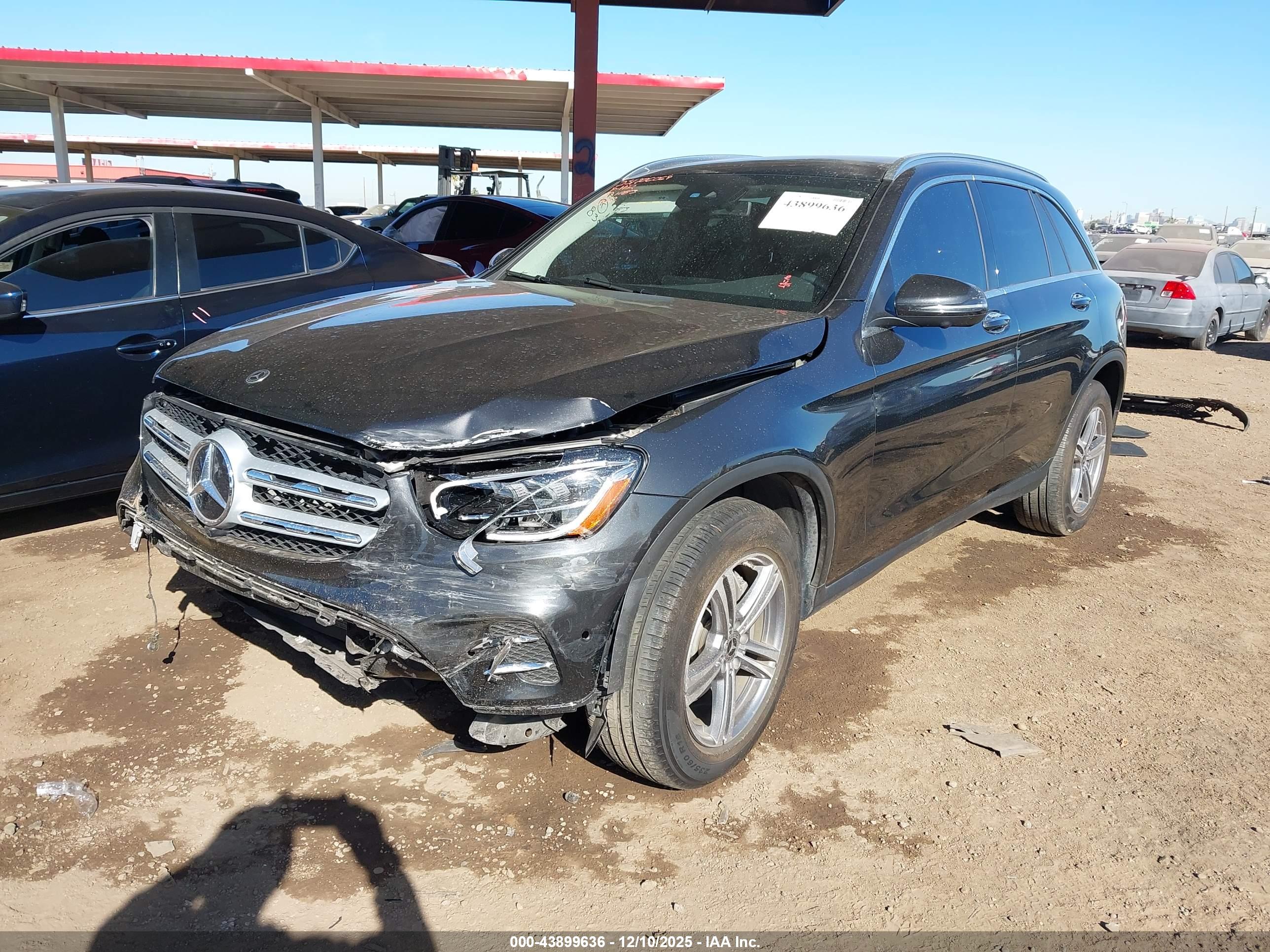 MERCEDES-BENZ GLC image 2