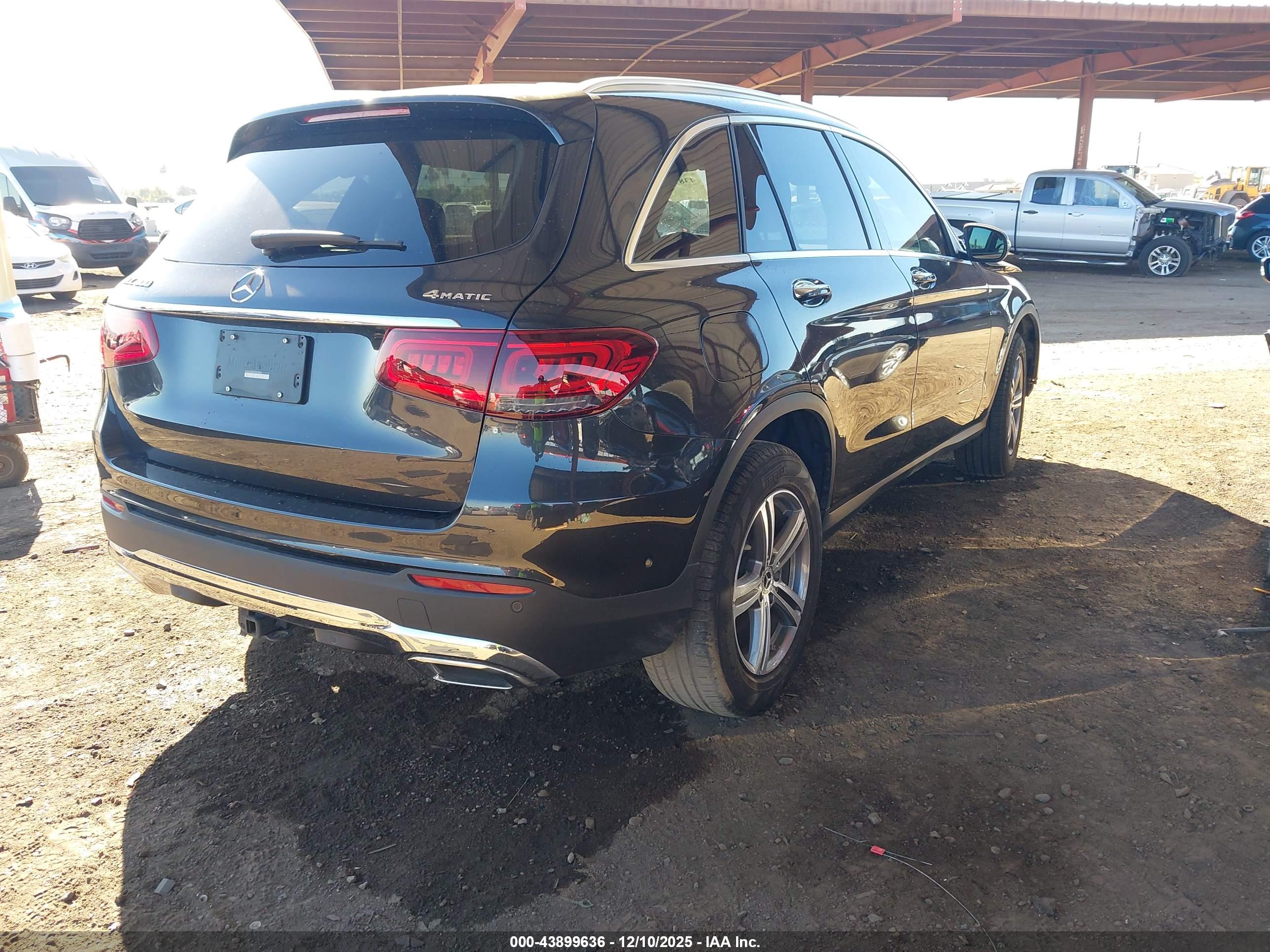 MERCEDES-BENZ GLC image 4