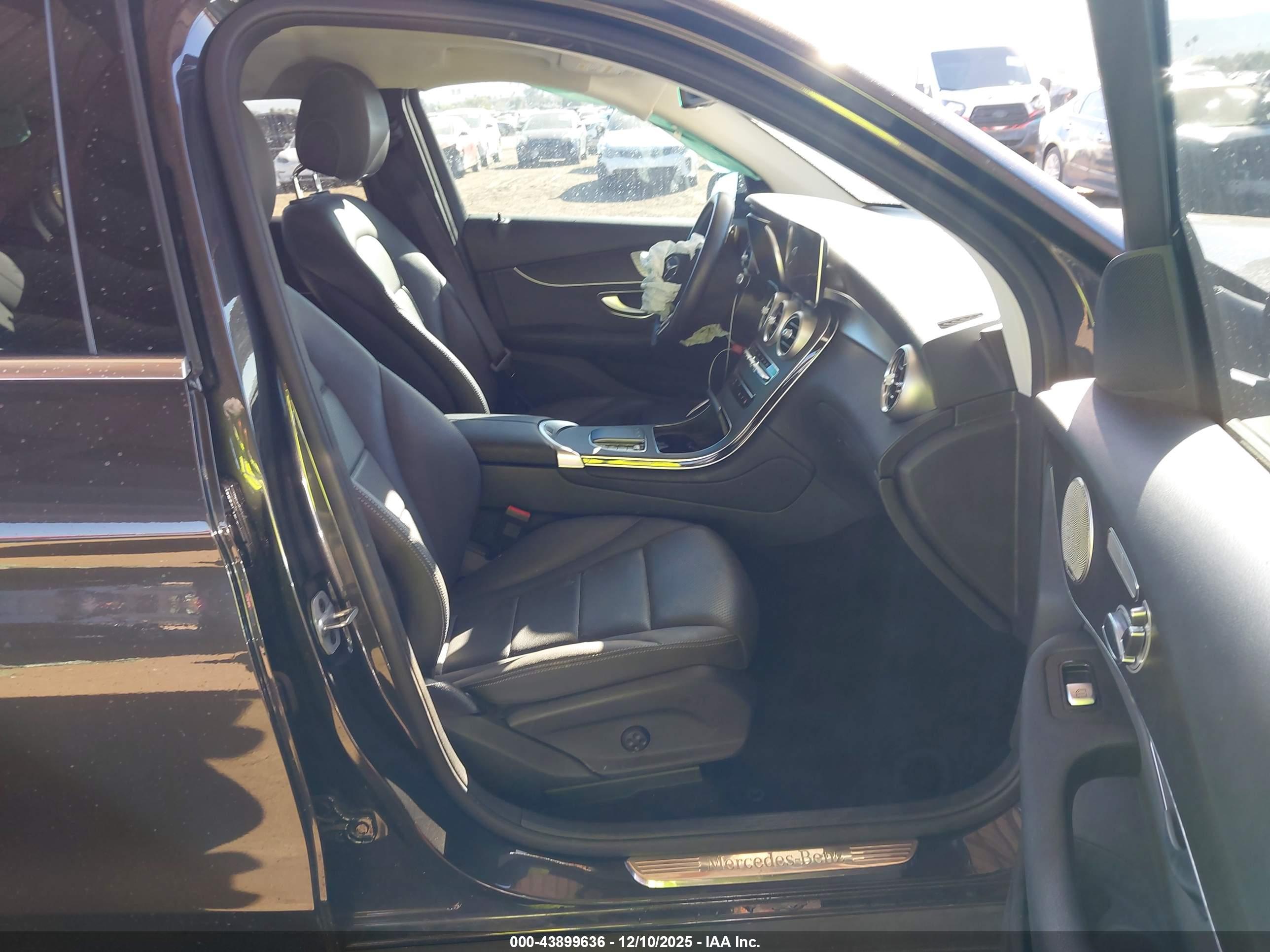 MERCEDES-BENZ GLC image 5