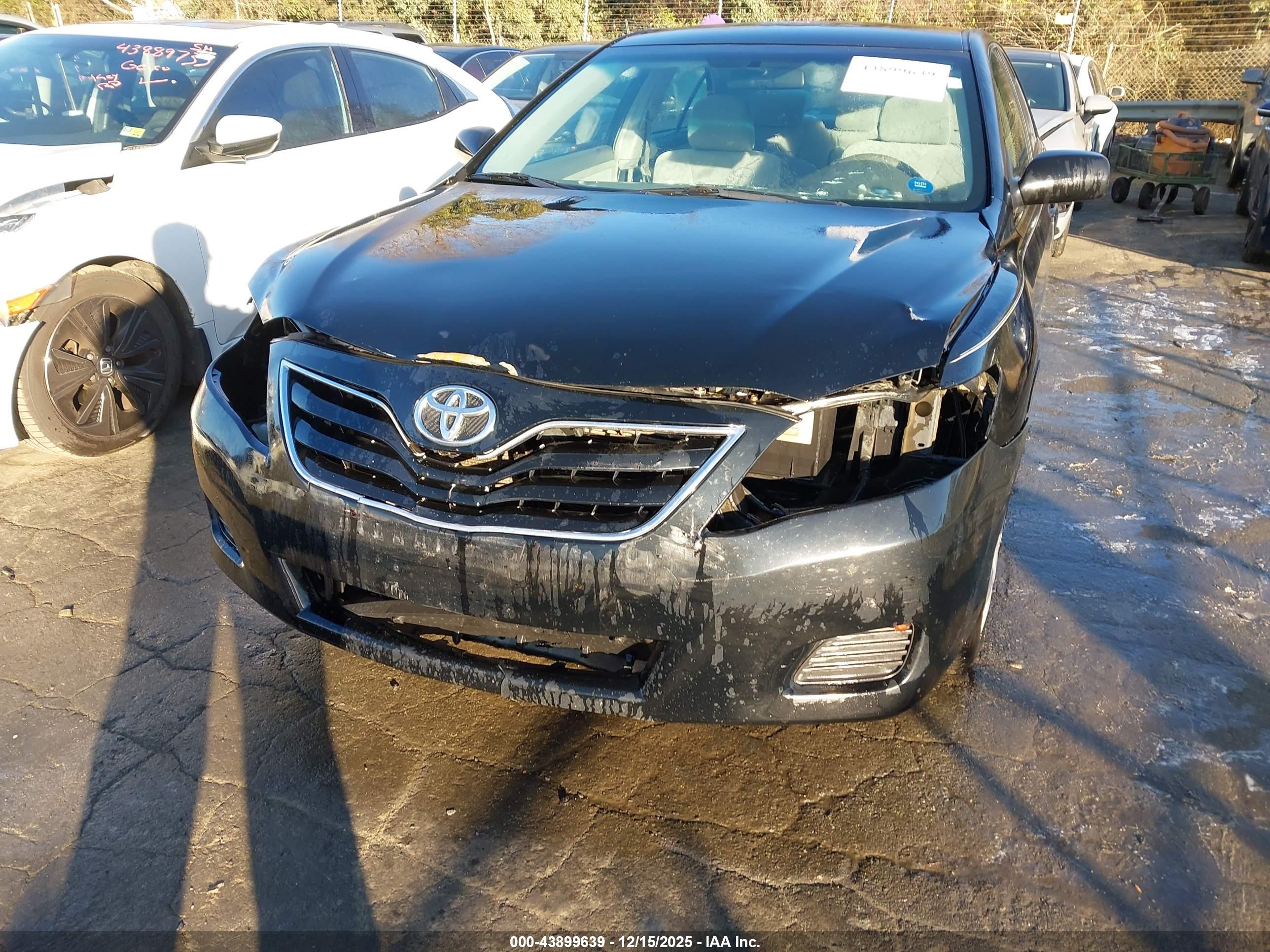 TOYOTA CAMRY image 6